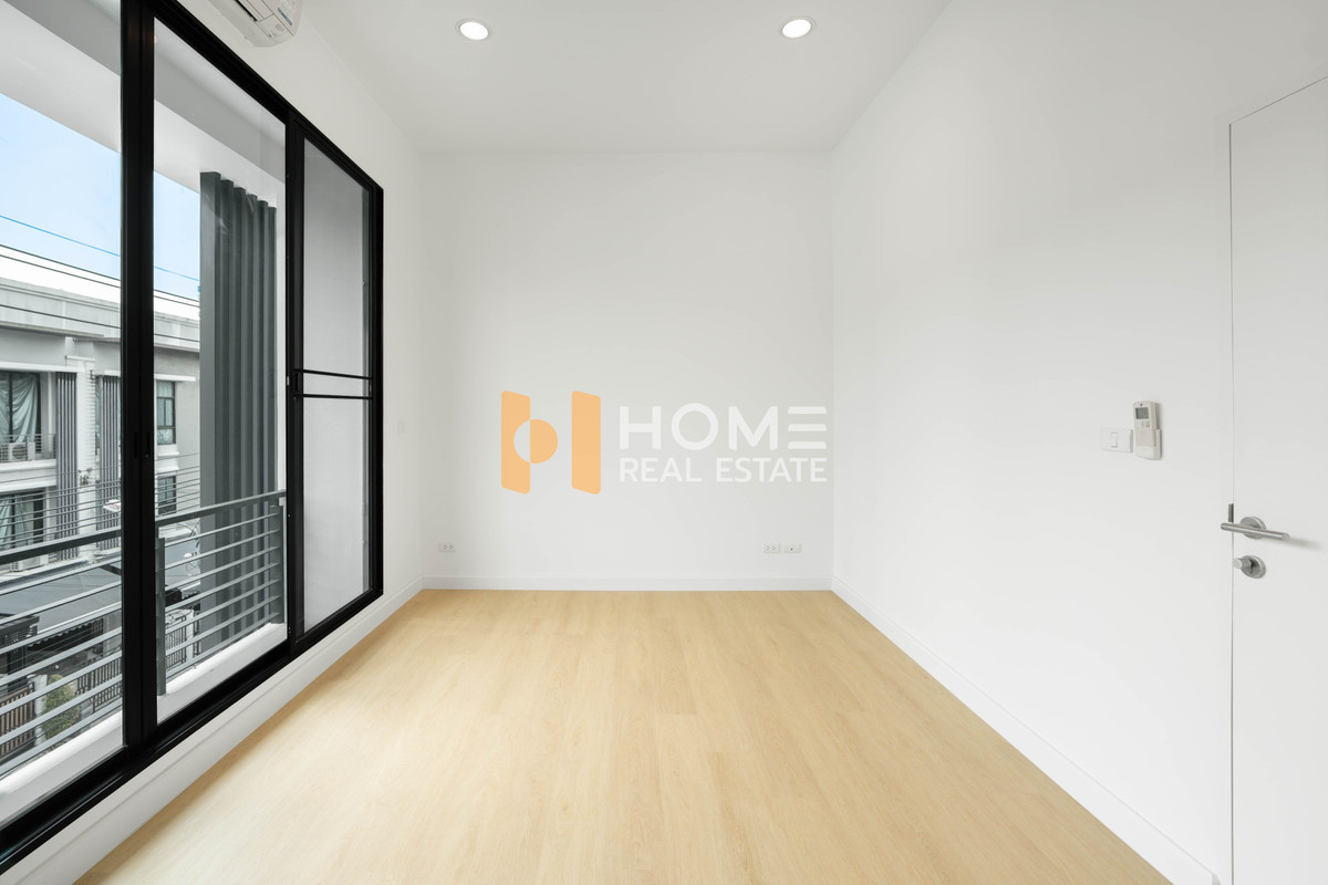 ขายทาวน์โฮมรามคำแหง หัวหมาก : ทาวน์โฮมรีโนเวทใหม่ ราคาดีมาก🔥 ทาวน์โฮม บ้านกลางเมือง พระราม 9 - รามคำแหง / 3 ห้องนอน (ขาย), Baan Klang Muang Rama 9 - Ramkhmahaeng / Townhome 3 Bedrooms (FOR SALE) AA626