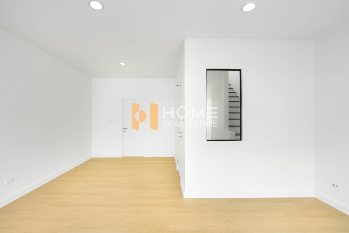 ขายทาวน์โฮมรามคำแหง หัวหมาก : ทาวน์โฮมรีโนเวทใหม่ ราคาดีมาก🔥 ทาวน์โฮม บ้านกลางเมือง พระราม 9 - รามคำแหง / 3 ห้องนอน (ขาย), Baan Klang Muang Rama 9 - Ramkhmahaeng / Townhome 3 Bedrooms (FOR SALE) AA626