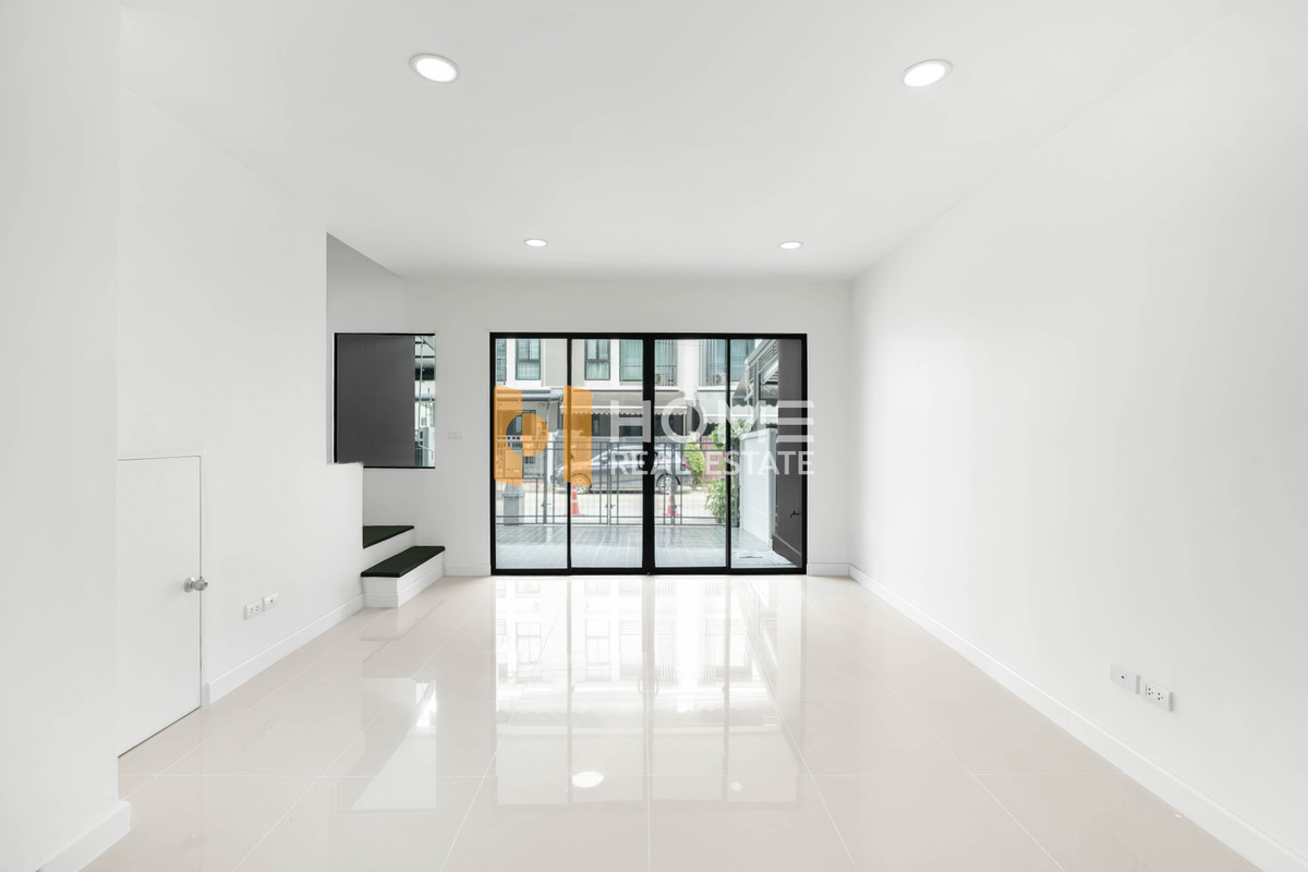 ขายทาวน์โฮมรามคำแหง หัวหมาก : ทาวน์โฮมรีโนเวทใหม่ ราคาดีมาก🔥 ทาวน์โฮม บ้านกลางเมือง พระราม 9 - รามคำแหง / 3 ห้องนอน (ขาย), Baan Klang Muang Rama 9 - Ramkhmahaeng / Townhome 3 Bedrooms (FOR SALE) AA626