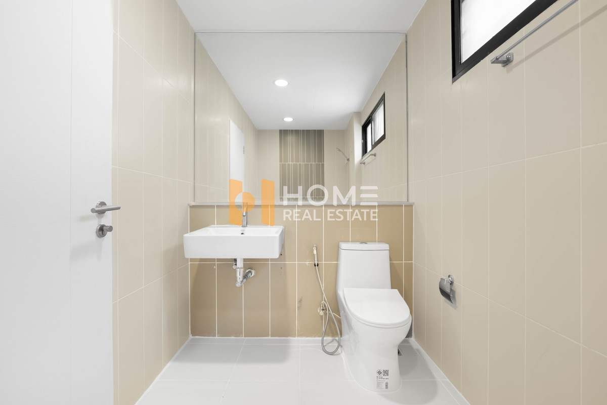 ขายทาวน์โฮมรามคำแหง หัวหมาก : ทาวน์โฮมรีโนเวทใหม่ ราคาดีมาก🔥 ทาวน์โฮม บ้านกลางเมือง พระราม 9 - รามคำแหง / 3 ห้องนอน (ขาย), Baan Klang Muang Rama 9 - Ramkhmahaeng / Townhome 3 Bedrooms (FOR SALE) AA626