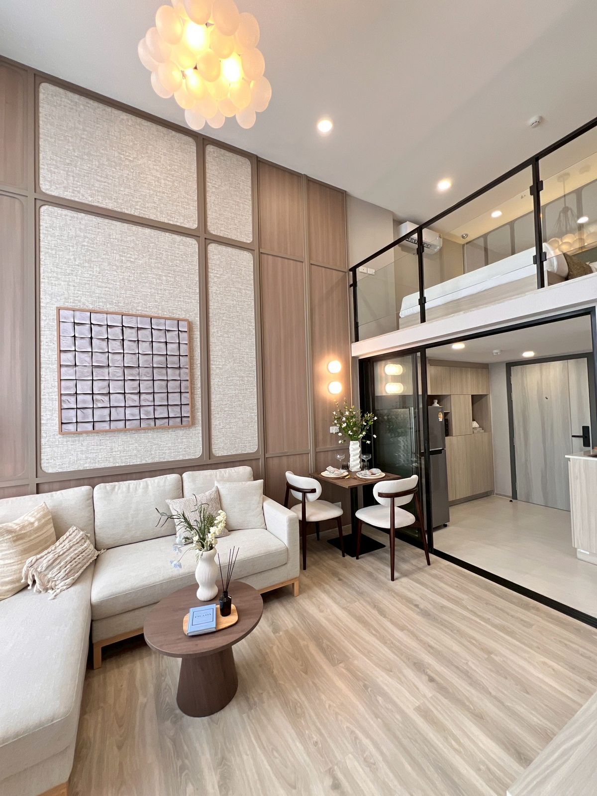 For SaleCondoSamut Prakan,Samrong : Down payment, one high ceiling room in the Srinakarin area ** Origin Plug & Amp; Play Srinakarin ** The final curve before adjusting the price.