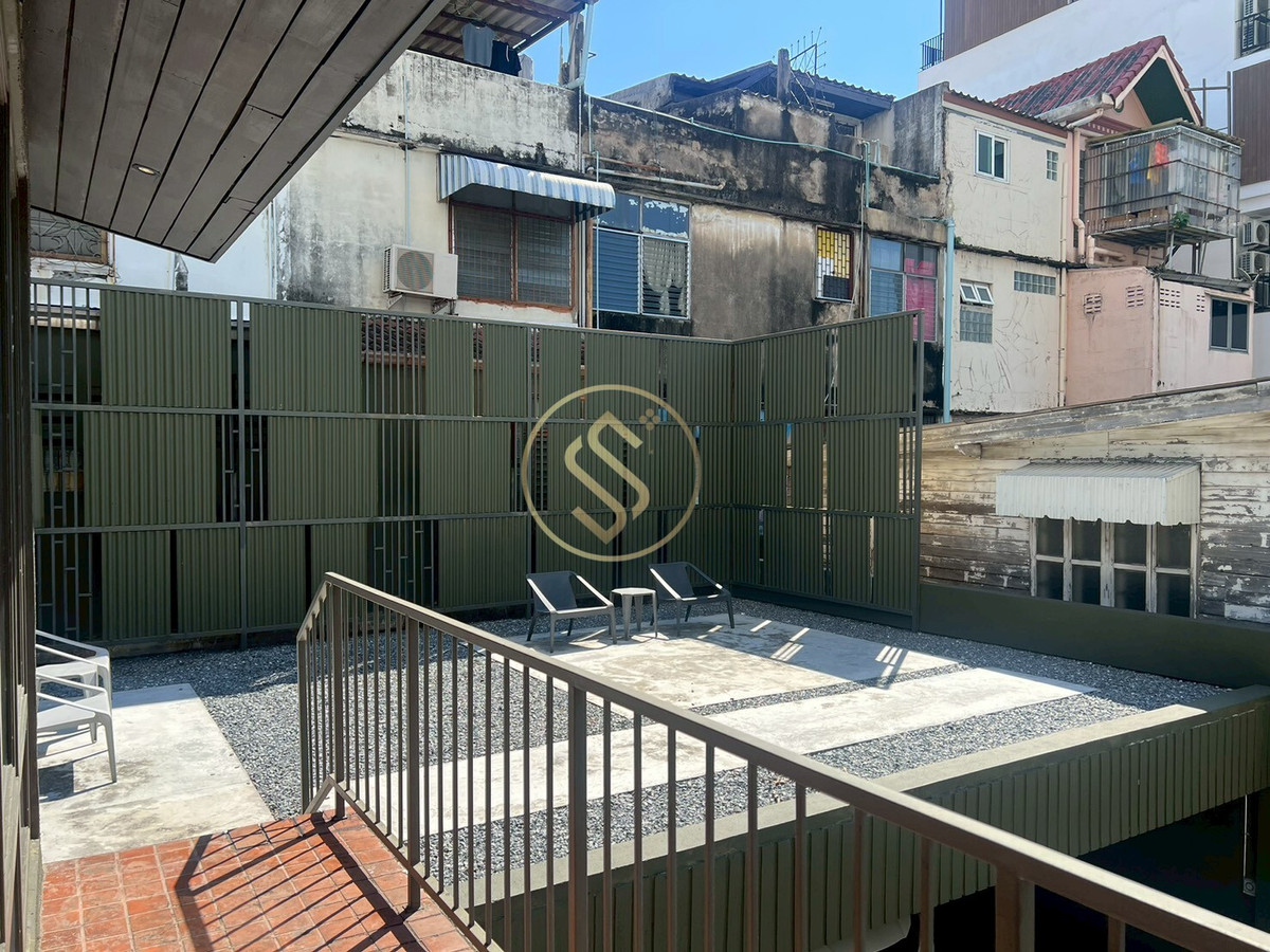 ให้เช่าบ้านสะพานควาย จตุจักร : ให้เช่าบ้านเดี่ยว 2 ชั้น ติดถนนประติพัทธ์ บ้านเดี่ยวดีไซน์สวย มีเอกลักษณ์ ตรงข้ามร้านพริกหยวก ติดถนนประดิพัทธ์ 