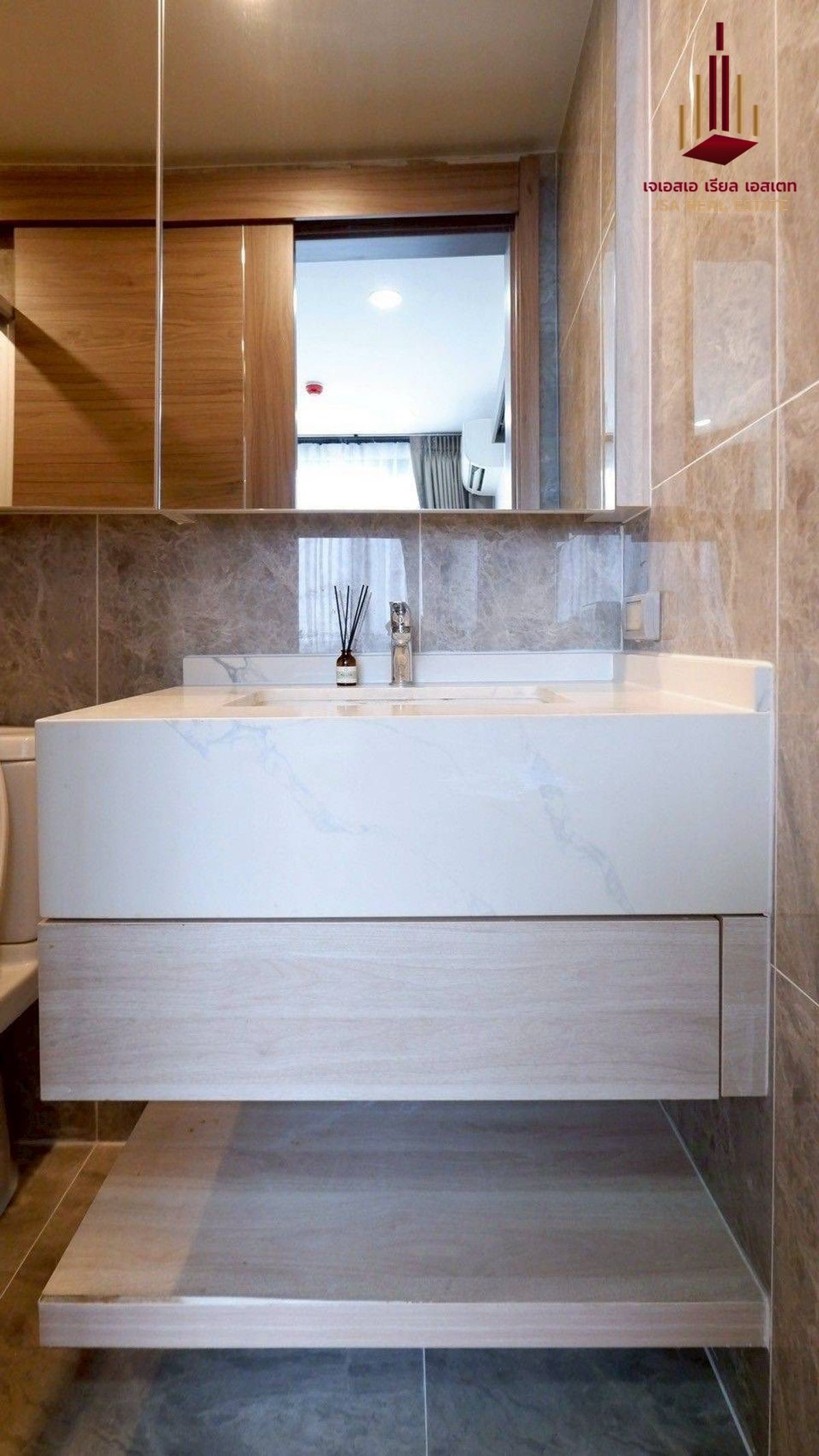 For SaleCondoRatchadapisek, Huaikwang, Suttisan : ✨ For Sale: Artisan Ratchada Condo ✨ 💰 ONLY 2,790,000 THB