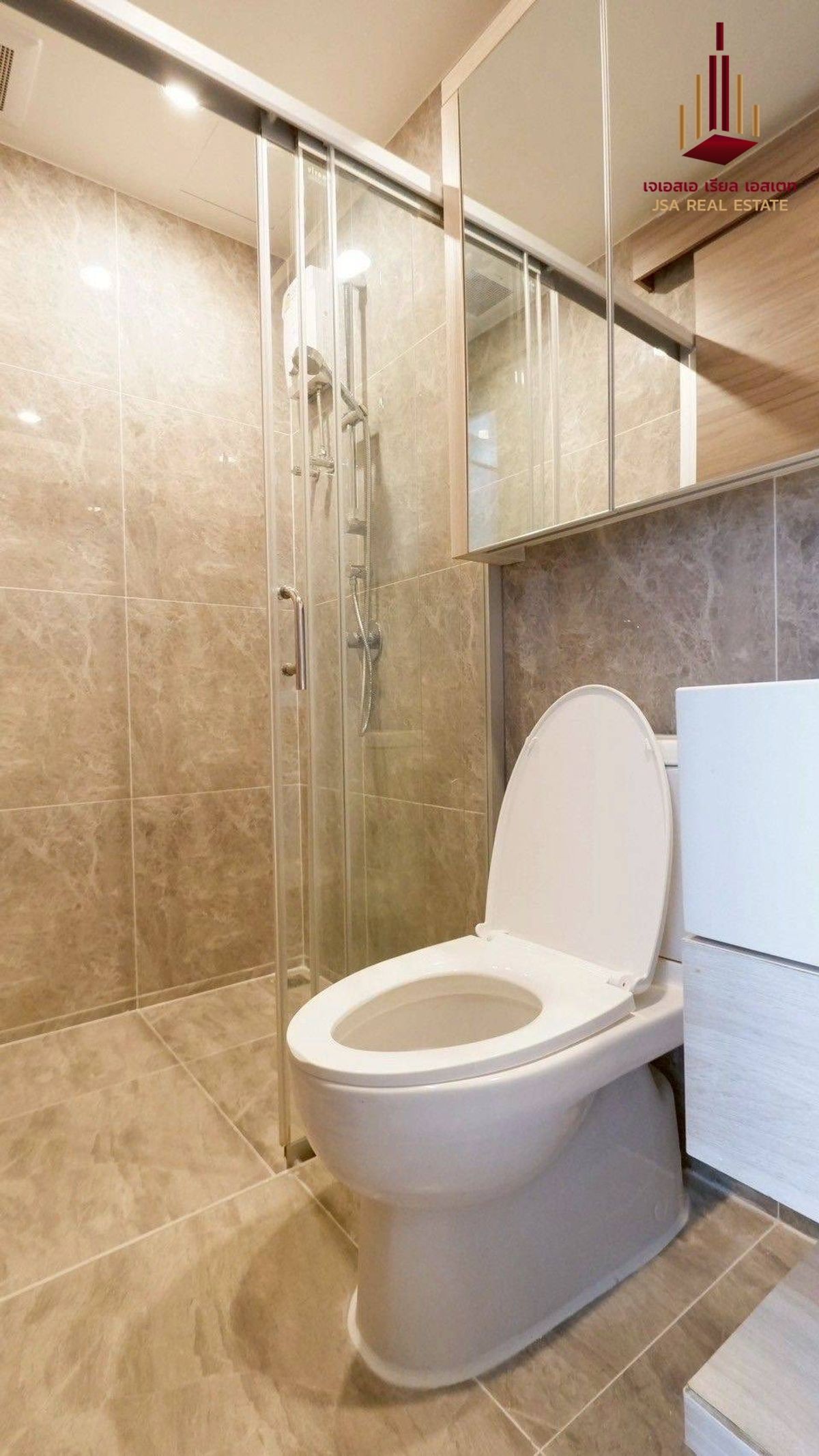 For SaleCondoRatchadapisek, Huaikwang, Suttisan : ✨ For Sale: Artisan Ratchada Condo ✨ 💰 ONLY 2,790,000 THB