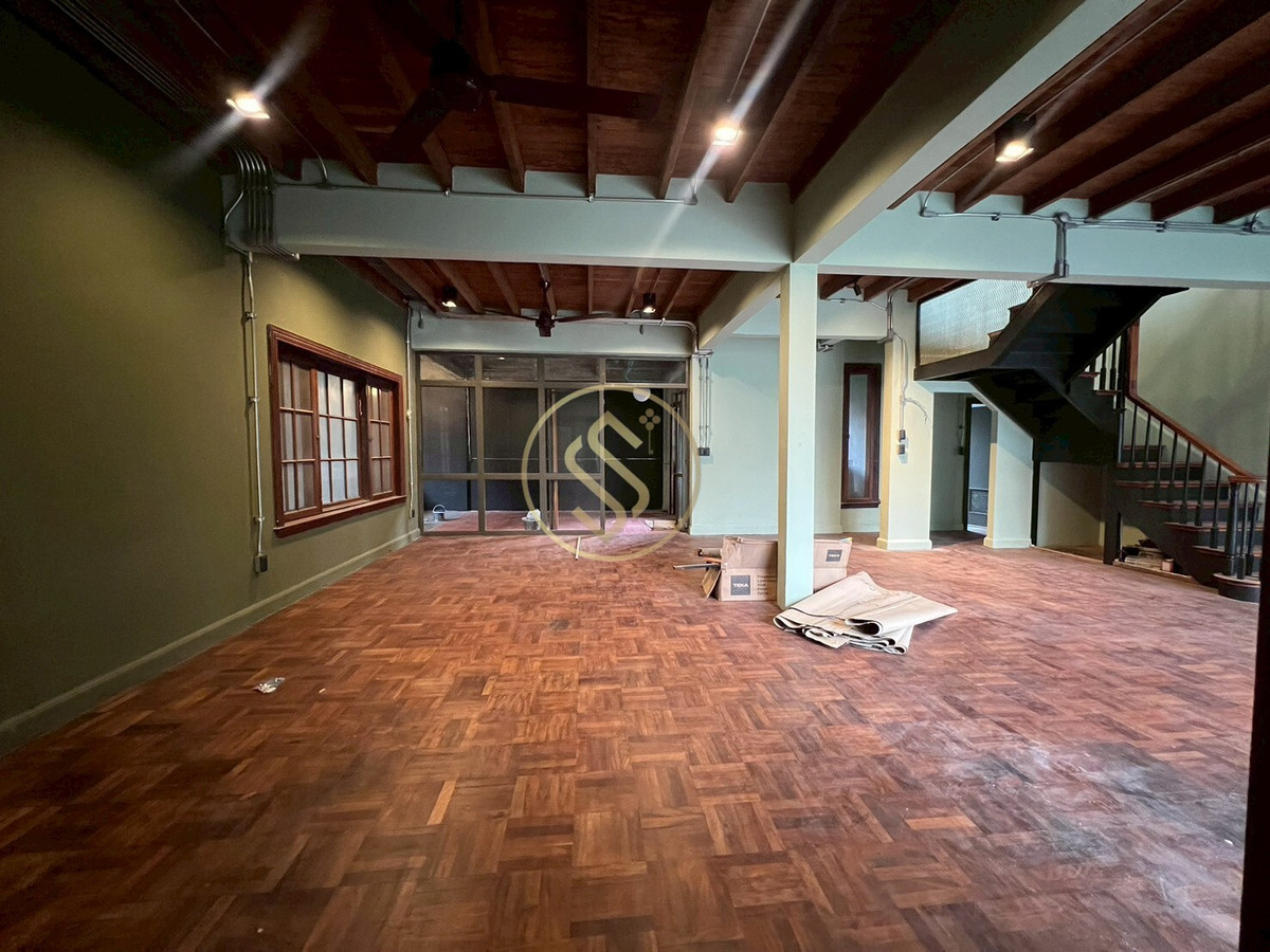 ให้เช่าบ้านสะพานควาย จตุจักร : ให้เช่าบ้านเดี่ยว 2 ชั้น ติดถนนประติพัทธ์ บ้านเดี่ยวดีไซน์สวย มีเอกลักษณ์ ตรงข้ามร้านพริกหยวก ติดถนนประดิพัทธ์ 