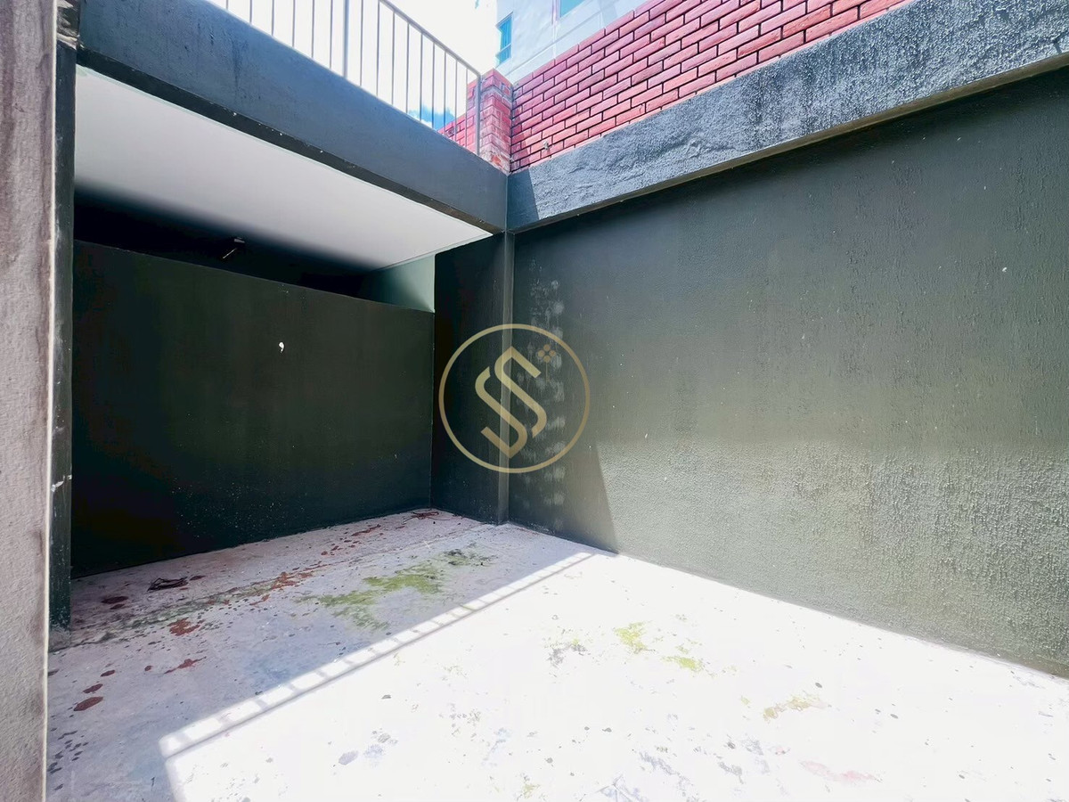 ให้เช่าบ้านสะพานควาย จตุจักร : ให้เช่าบ้านเดี่ยว 2 ชั้น ติดถนนประติพัทธ์ บ้านเดี่ยวดีไซน์สวย มีเอกลักษณ์ ตรงข้ามร้านพริกหยวก ติดถนนประดิพัทธ์ 