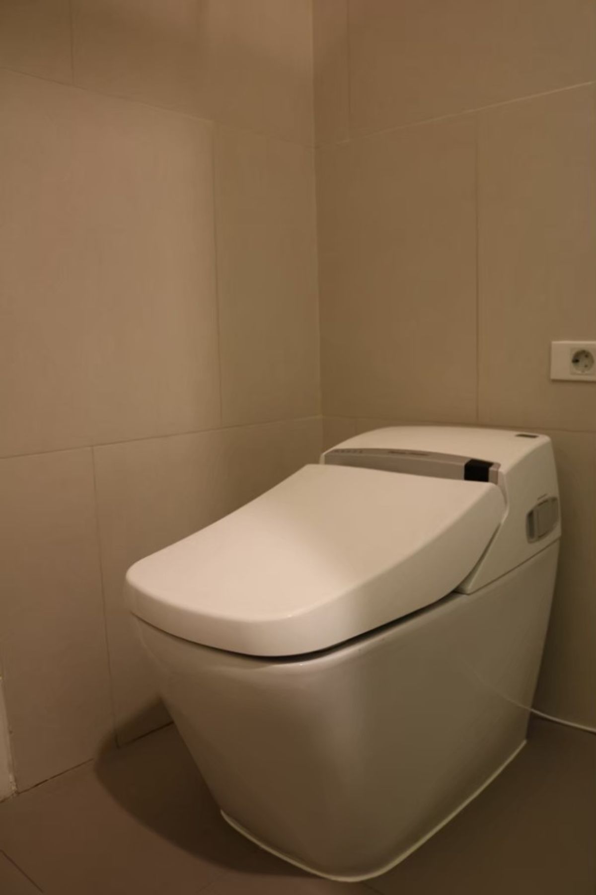 For RentCondoSukhumvit, Asoke, Thonglor : ✅ TLP138 ✅ Line : @p2nproperty