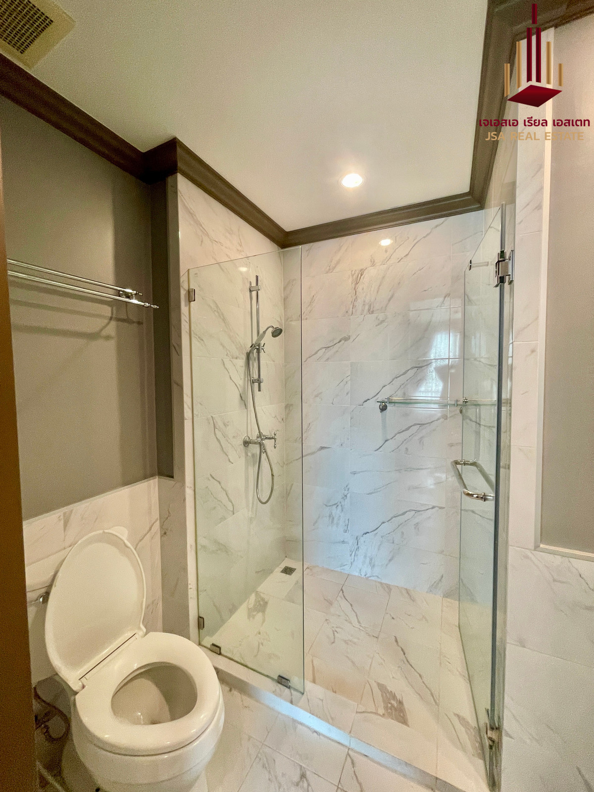 For RentCondoSiam Paragon ,Chulalongkorn,Samyan : ✨ For Rent: The Reserve Kasemsan 3 Condo ✨ 💰 ONLY 25,000 THB/Month