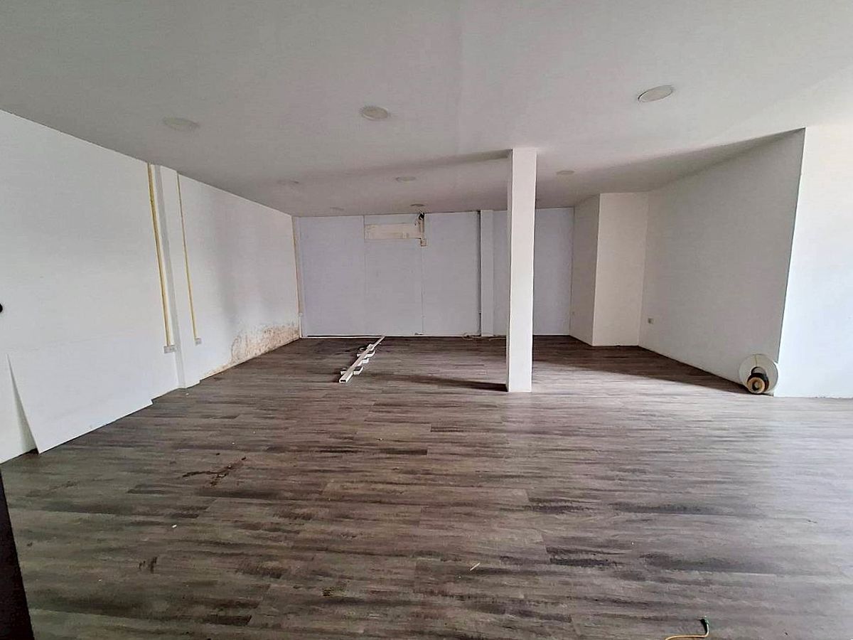 For RentShop HouseRama9, Petchburi, RCA : Commercial building, 5 units, walking distance to Airport Link ** NO CO-AGENT ** 