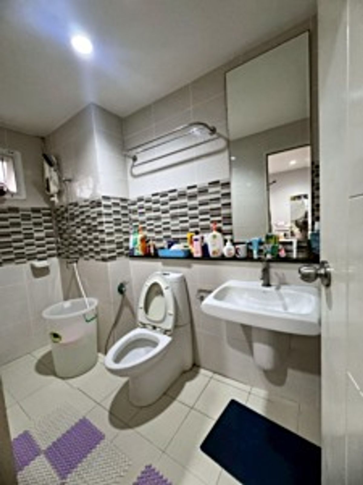 For SaleTownhomePattanakan, Srinakarin : Special opportunity! 3 -story townhouse for sale, brand new condition Ready Golden Location Development 44 (N.1884)