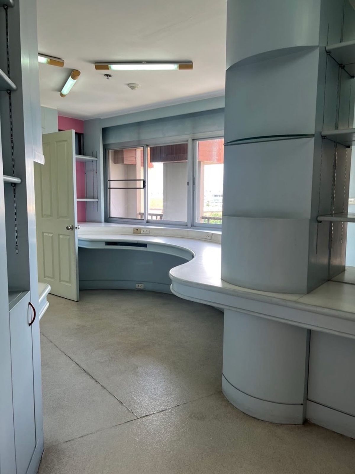 ขายคอนโดพระราม 8 สามเสน ราชวัตร : 📌ขายคอนโด บ้านสวนสุโขทัย ขนาด 871.48 Sq.m 9 ห้องนอน 12 ห้องน้ำ ราคา 80 MB ติดต่อ 086-795-9997 (จิมมี่)