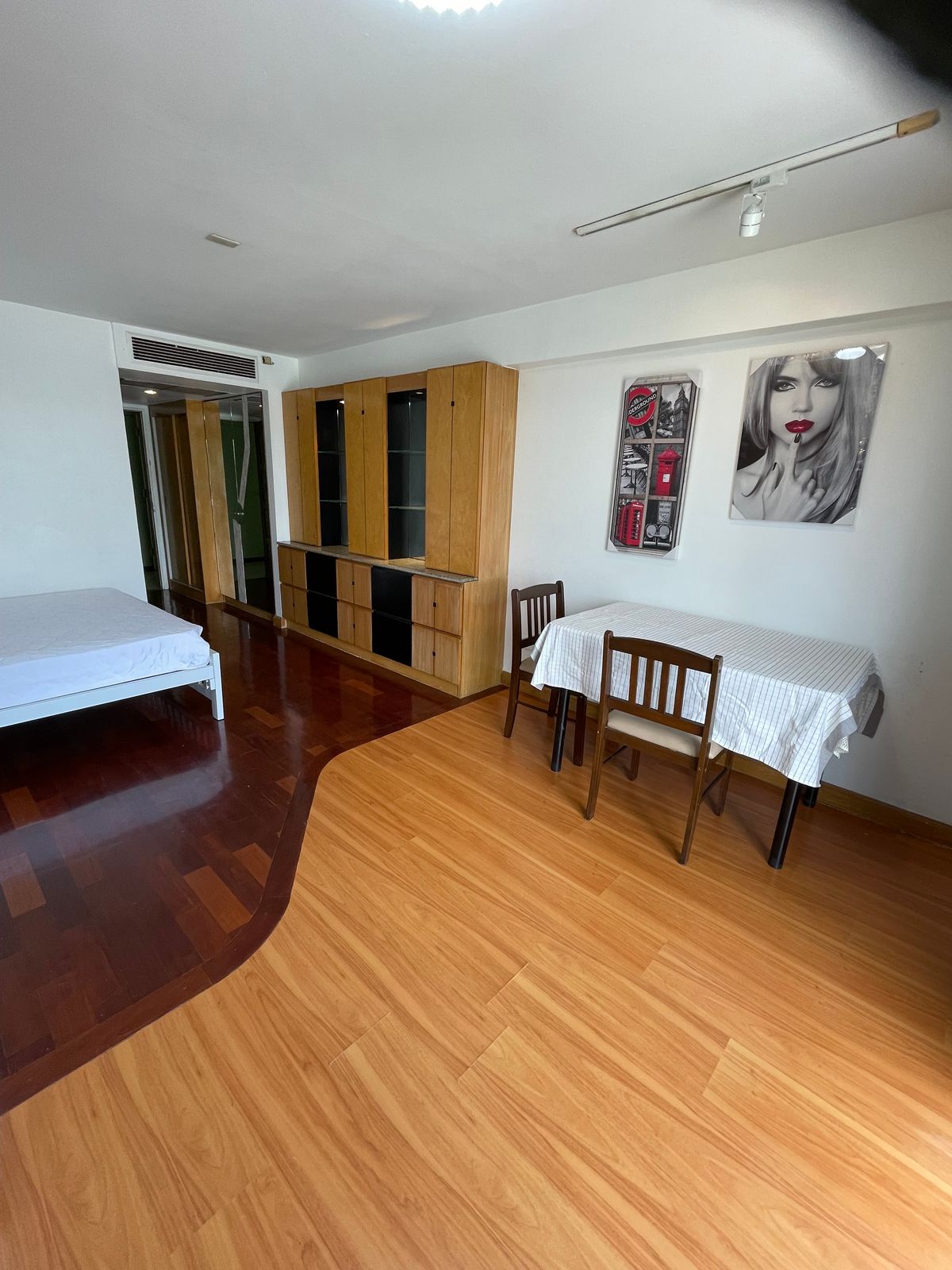 ให้เช่าคอนโดสุขุมวิท อโศก ทองหล่อ : ให้เช่าสตูดิโอ Low Rise 31 ตรม. ที่ Raintree Villa ราคา 14,500 บาทต่อเดือน ซอยสุขุมวิท 53 BTS ทองหล่อ