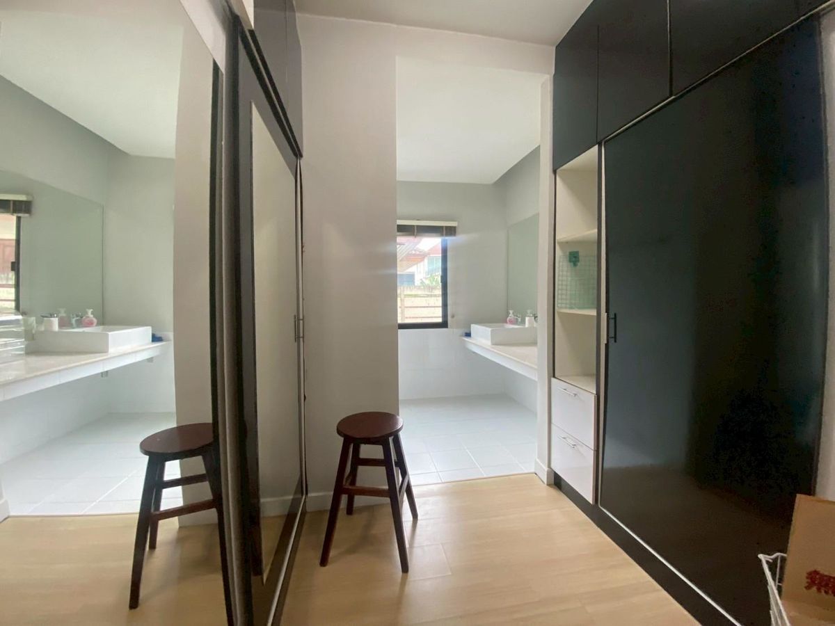 For SaleTownhomeVipawadee, Don Mueang, Lak Si : Three -story townhome for sale Signature Vibhavadi 60 project, beautiful house, good location, ready to stay