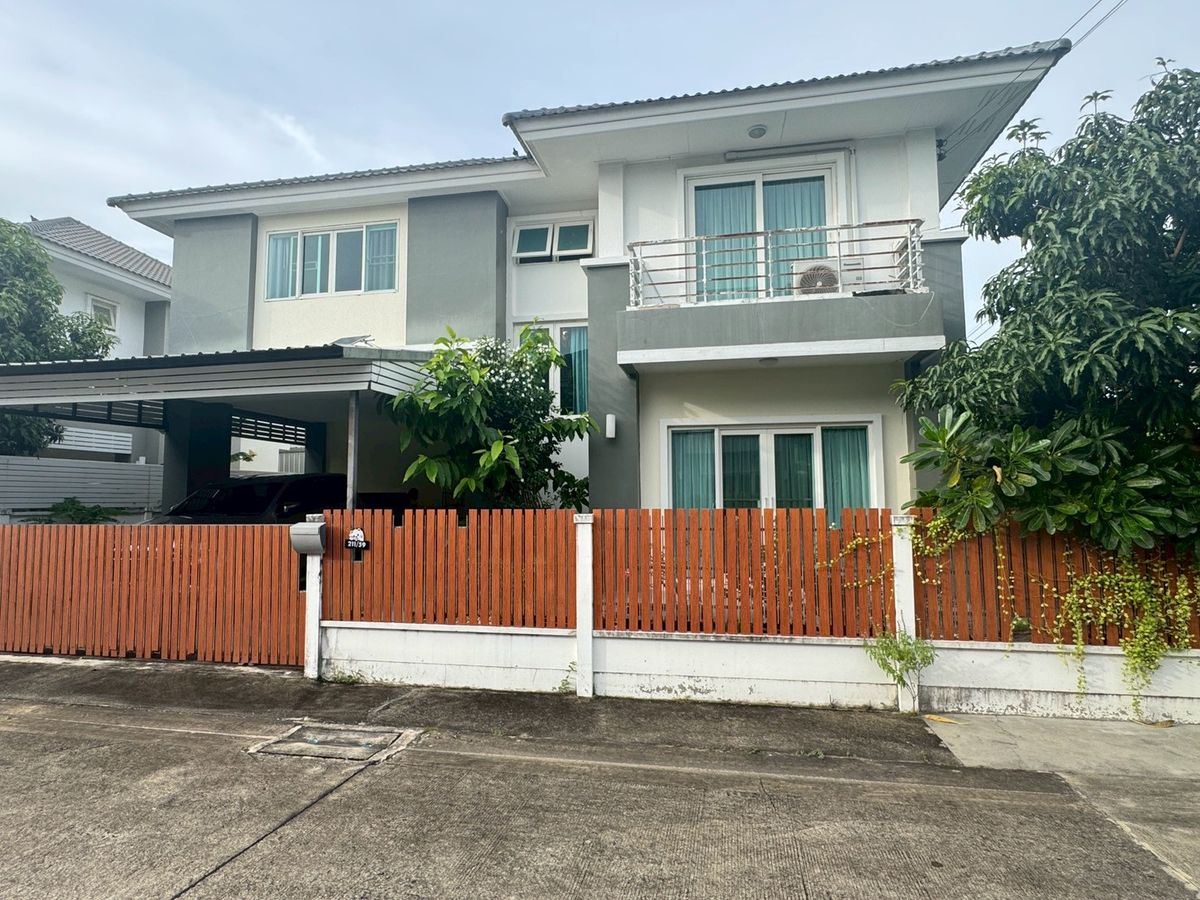 For SaleNonthaburi, Bang Yai, Bangbuathong : 2 storey detached house for sale (behind the corner), Khunalai Village, Kunalai Proud Baan Kluay-Sai Noi, good location, convenient to travel, shady atmosphere Suitable for living 📐 area 57.06 sq.w. 🛏 4 bedrooms +1 mezzanine rooms 🛁 3 bathrooms