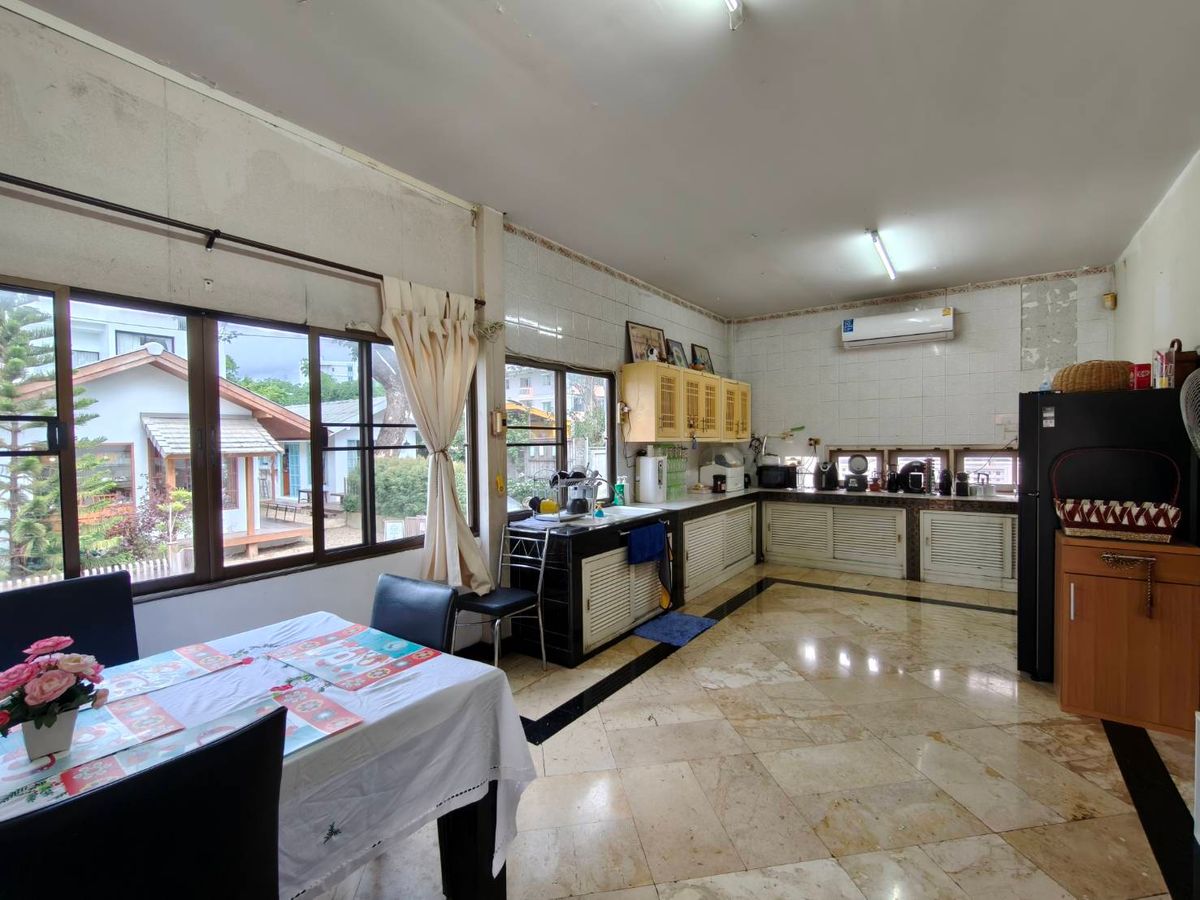 ขายบ้านเชียงใหม่ : ขายบ้านพร้อมที่ดินแปลงสวย 160 ตารางวา ทำเลทอง ใจกลางเชียงใหม่