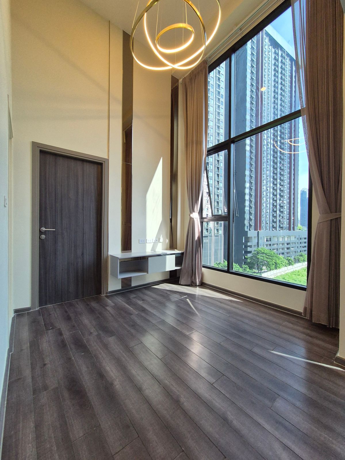 For SaleCondoRama9, Petchburi, RCA : ( BEST PRICE !! ) Condo for sale, Duo Space, 2 bedrooms, 42 sqm. Knightsbridge Space Rama 9, near MRT Rama 9.