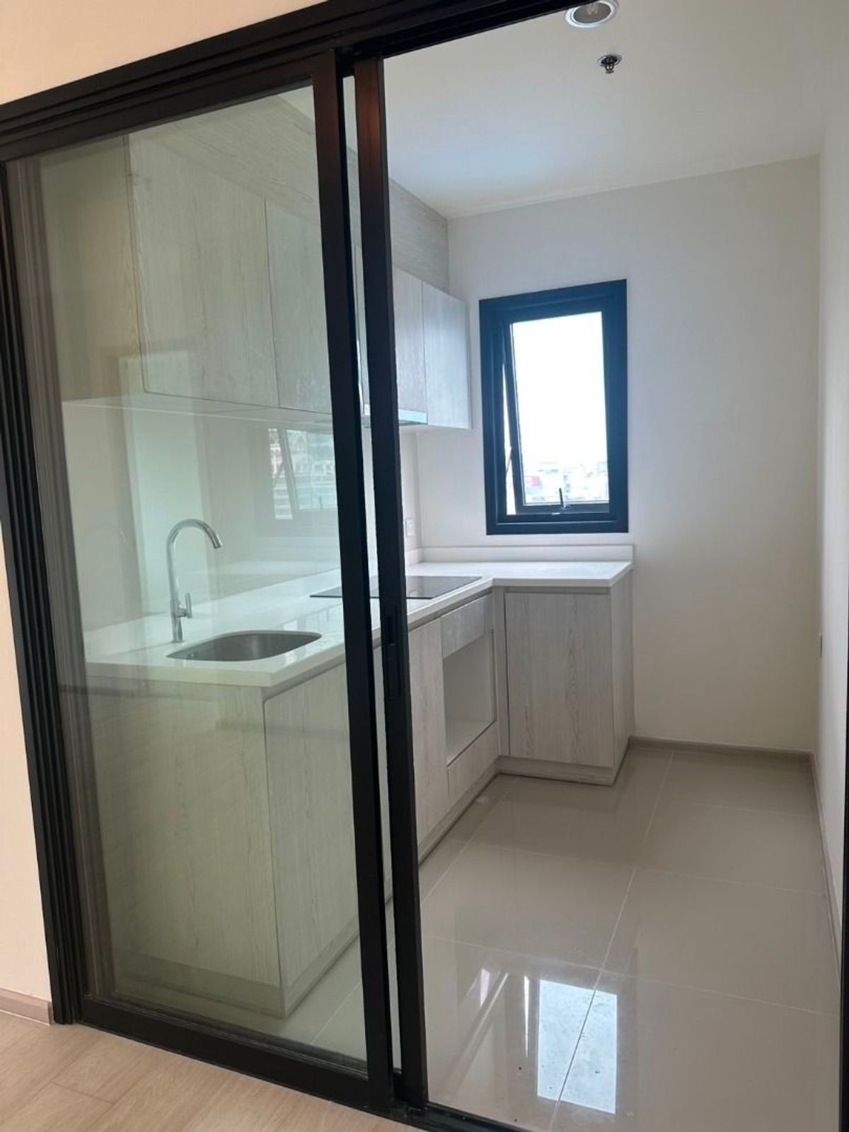 ขายคอนโดพระราม 9 เพชรบุรีตัดใหม่ RCA : 🔥 ขายด่วน 🔥  ถูกสุด ห้องใหม่ เลเอาท์สวย ห้องสวย ตรงปก ห้องมุม กว้าง Call 0619824959