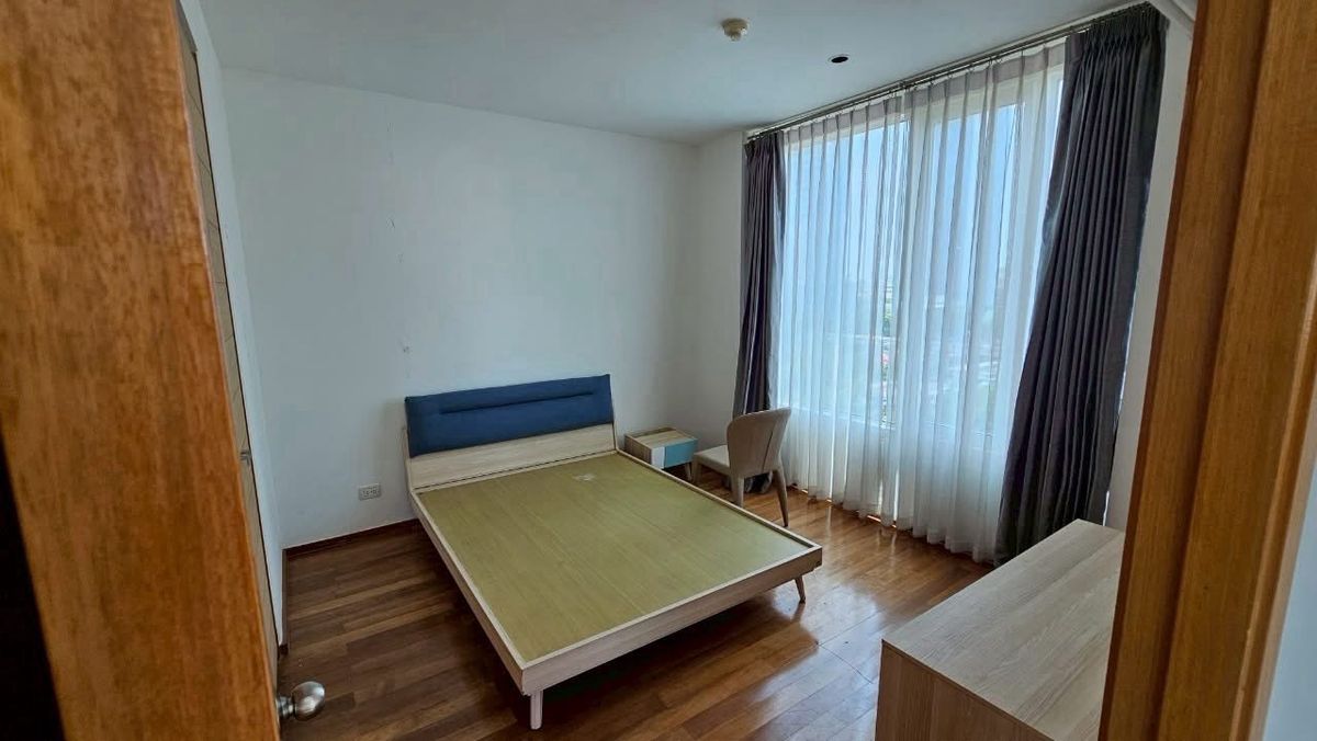 ขายคอนโดสาทร นราธิวาส : 📌ขาย Penthouse The Emprie place sathorn ขนาด 370.87 Sq.m 3 bed 4 bath 3 ที่จอดรถ +สระว่ายน้ำส่วนตัว ราคา 44.4 MB ติดต่อ 086-795-9997 (จิมมี่)