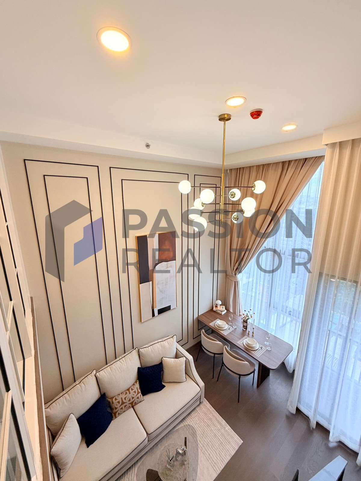 ให้เช่าคอนโดสยาม จุฬา สามย่าน : 𝐑𝐞𝐧𝐭 🔥 𝐏𝐀𝐑𝐊 𝐎𝐑𝐈𝐆𝐈𝐍 𝐂𝐇𝐔𝐋𝐀-𝐒𝐀𝐌𝐘𝐀𝐍 🩷🤍
1 ห้องนอน ขนาด 34 ตร.ม. 💰ราคา35,000/เดือน*
ใกล้ MRTสามย่านและหัวลำโพง