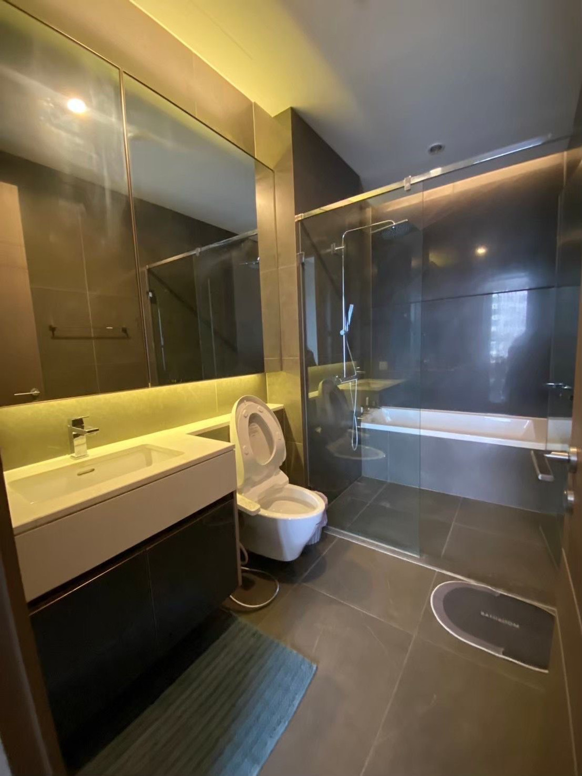 ให้เช่าคอนโดพระราม 9 เพชรบุรีตัดใหม่ RCA : NICE DECORATION -- FOR RENT 1 BEDROOM 48 SQ.M -- READY TO MOVE IN -- Call now 094-641-5974