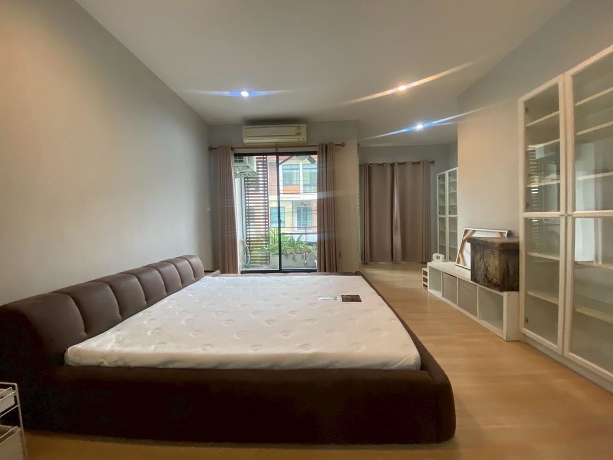 For SaleTownhomeVipawadee, Don Mueang, Lak Si : Three -story townhome for sale Signature Vibhavadi 60 project, beautiful house, good location, ready to stay