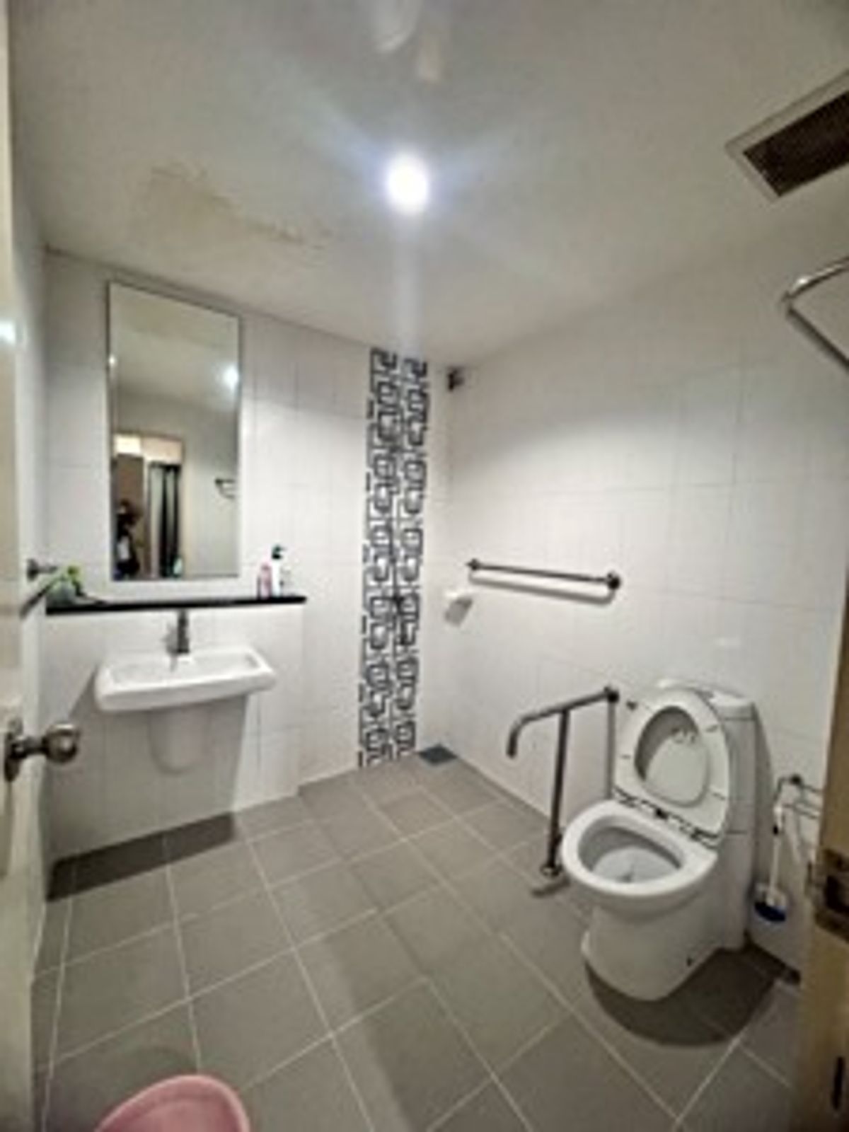 For SaleTownhomePattanakan, Srinakarin : Special opportunity! 3 -story townhouse for sale, brand new condition Ready Golden Location Development 44 (N.1884)