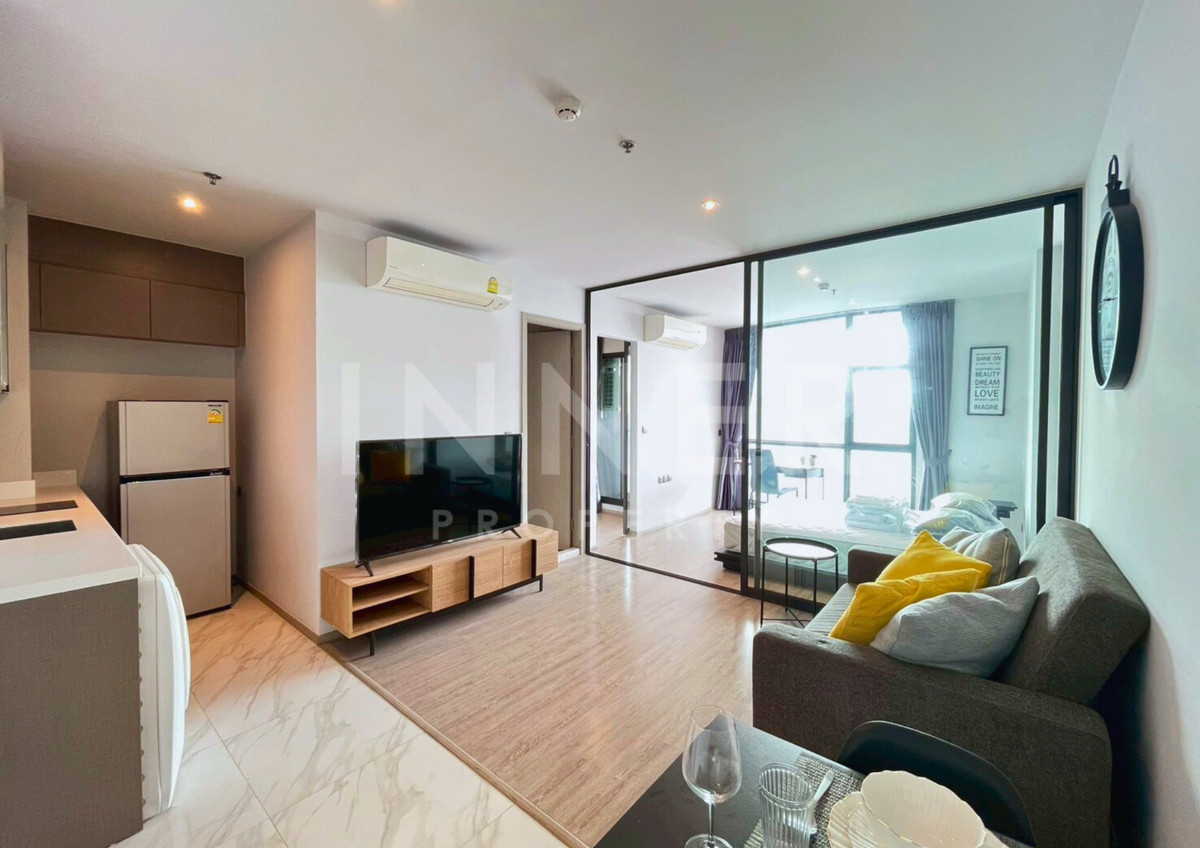 ให้เช่าคอนโดสุขุมวิท อโศก ทองหล่อ : ชั้นสูง 🏙️(For Rent/ให้เช่า) Rhythm Ekkamai /  ริทึ่ม เอกมัย