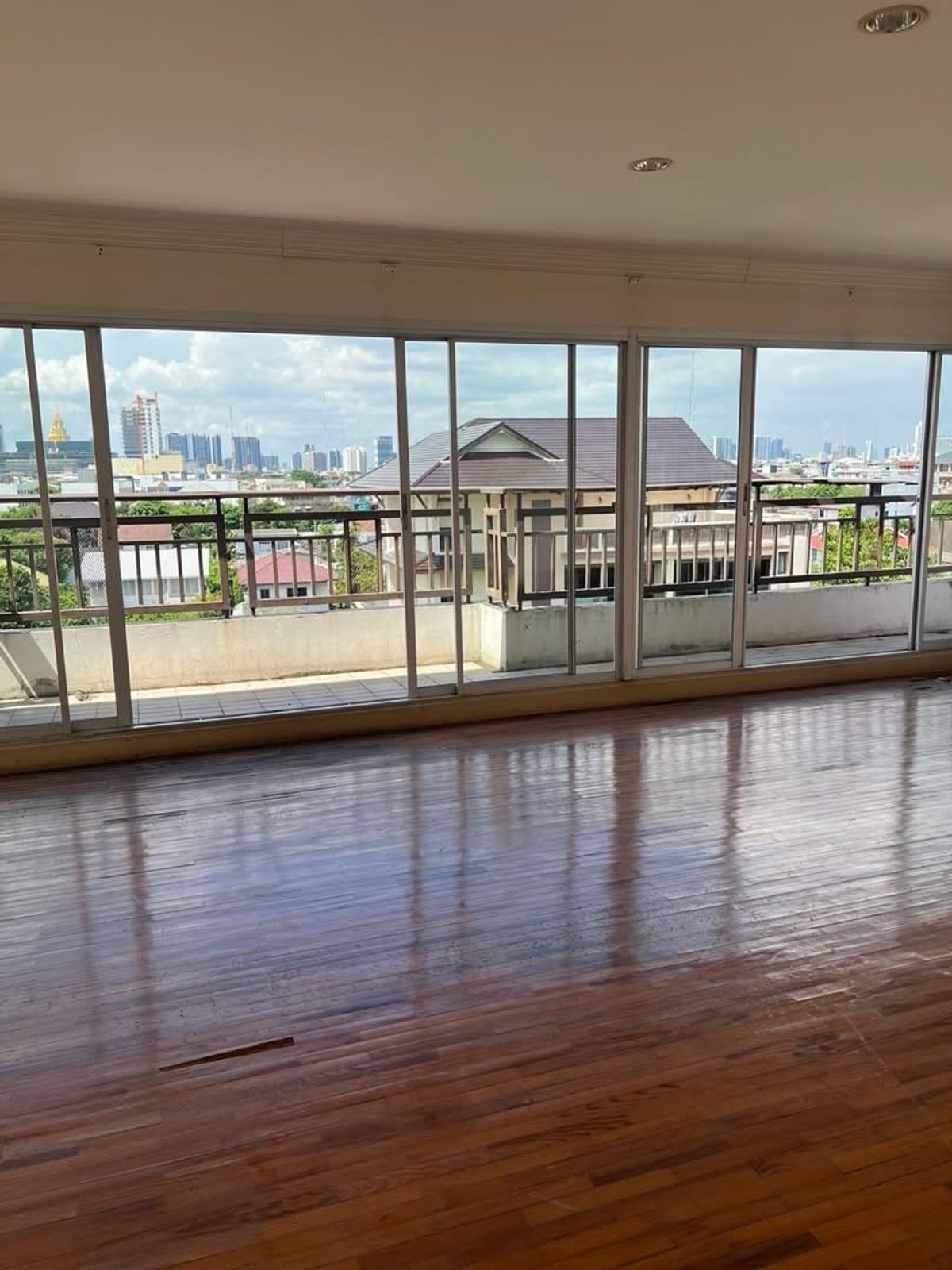 ขายคอนโดพระราม 8 สามเสน ราชวัตร : 📌ขายคอนโด บ้านสวนสุโขทัย ขนาด 871.48 Sq.m 9 ห้องนอน 12 ห้องน้ำ ราคา 80 MB ติดต่อ 086-795-9997 (จิมมี่)