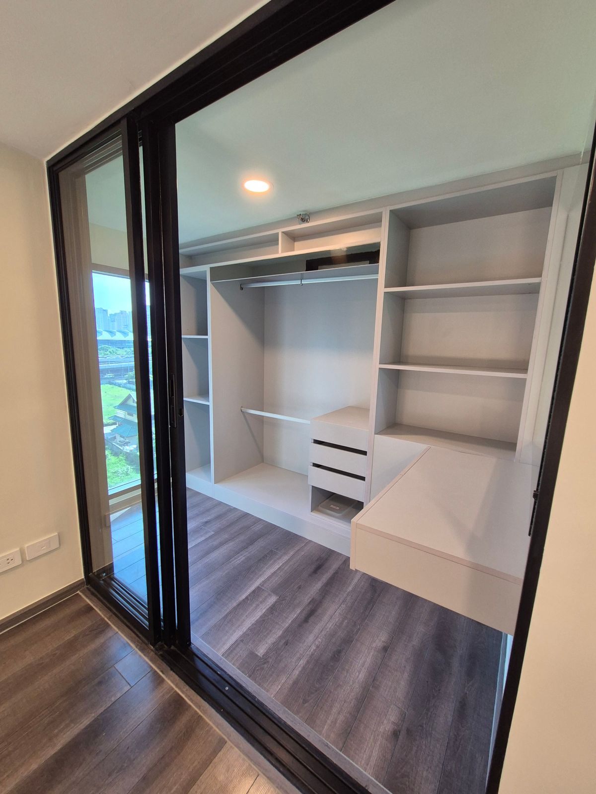 For SaleCondoRama9, Petchburi, RCA : ( BEST PRICE !! ) Condo for sale, Duo Space, 2 bedrooms, 42 sqm. Knightsbridge Space Rama 9, near MRT Rama 9.