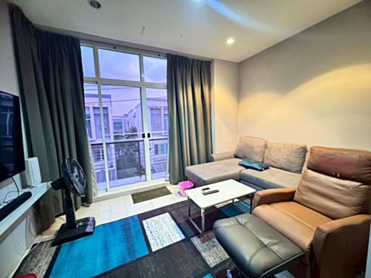 For SaleTownhomePattanakan, Srinakarin : Special opportunity! 3 -story townhouse for sale, brand new condition Ready Golden Location Development 44 (N.1884)