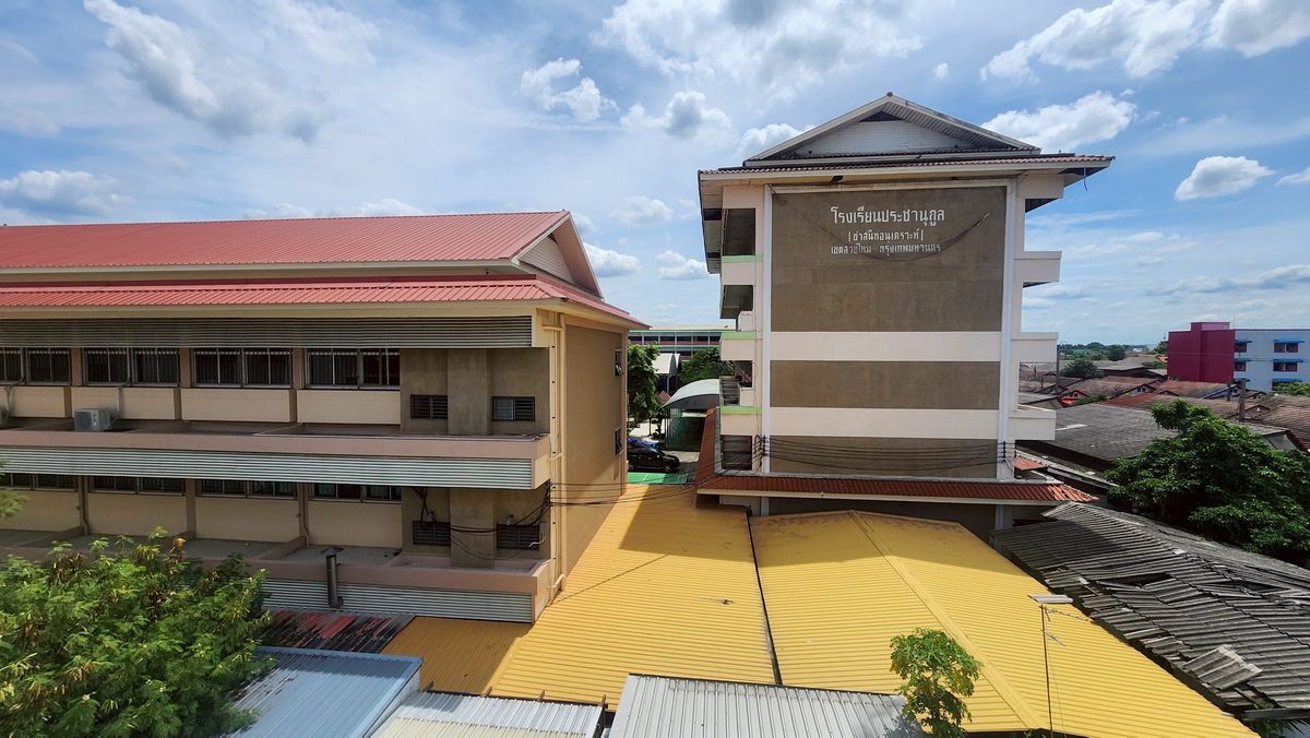 ขายอาคารพาณิชย์นวมินทร์ รามอินทรา : ขายอาคารพาณิชย์ 3.5 ชั้นพร้อมผู้เช่า เนื้อที่ 51 ตร.ว. หลังมุม ตั้งอยู่ในซอยสายไหมซอย 6