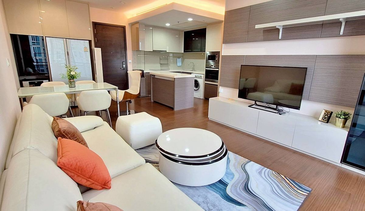 For RentCondoRatchadapisek, Huaikwang, Suttisan : 🔥 Ivy Ampio in the Heart of Rama 9 🔥 🏙️ Super Spacious Unit | High Floor | Stunning View 💖 A Must-See for Luxury Seekers! 💖