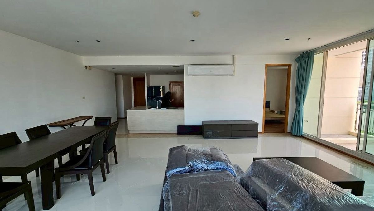 ขายคอนโดสาทร นราธิวาส : 📌ขาย Penthouse The Emprie place sathorn ขนาด 370.87 Sq.m 3 bed 4 bath 3 ที่จอดรถ +สระว่ายน้ำส่วนตัว ราคา 44.4 MB ติดต่อ 086-795-9997 (จิมมี่)