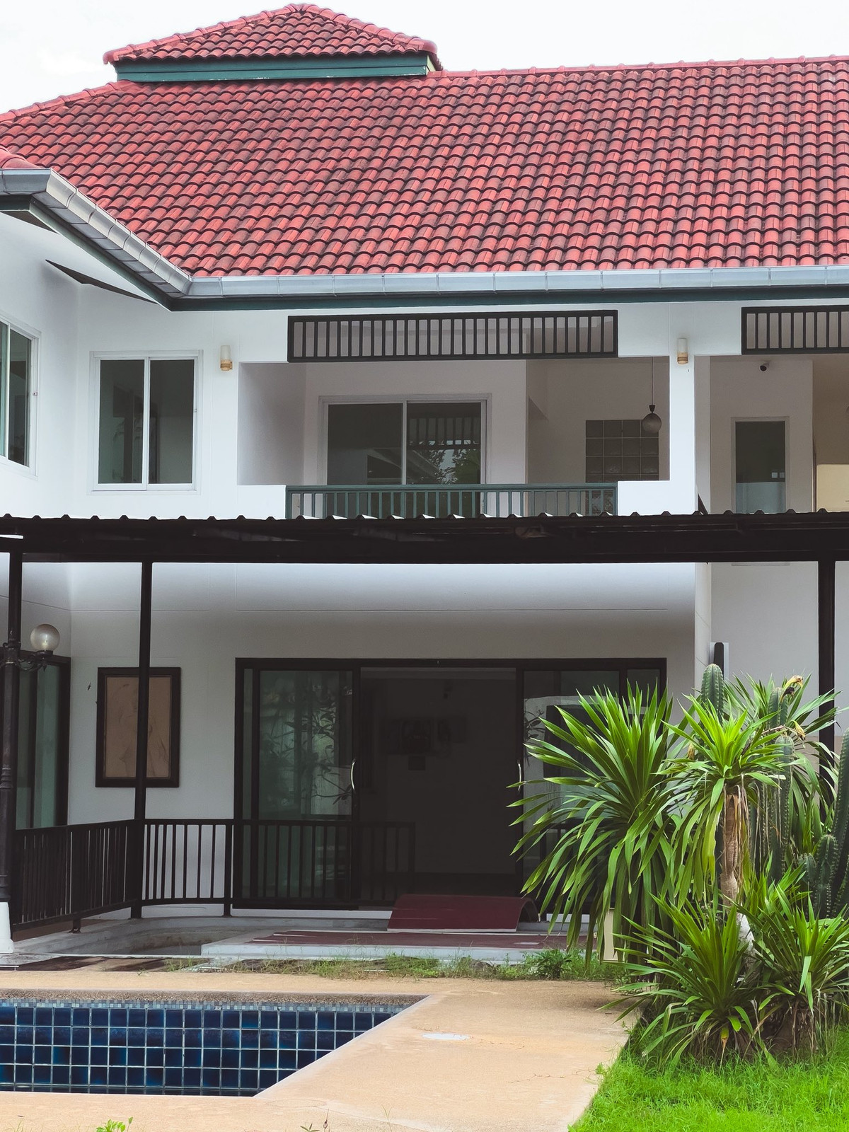 For SaleHousePattaya, Bangsaen, Chonburi : House for sale in Pattaya With a private pool over 1 rai