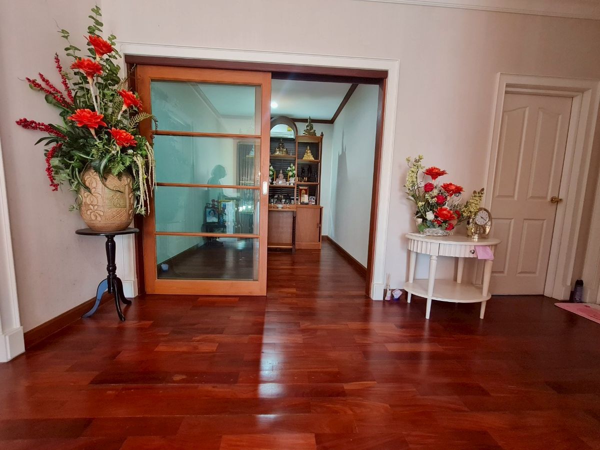 For SaleHouseRattanathibet, Sanambinna : Luxury single-style house for sale, Luxury Luxury Project, Ratchaphruek-Rattanathibet 2, with a certified house Very beautiful condition