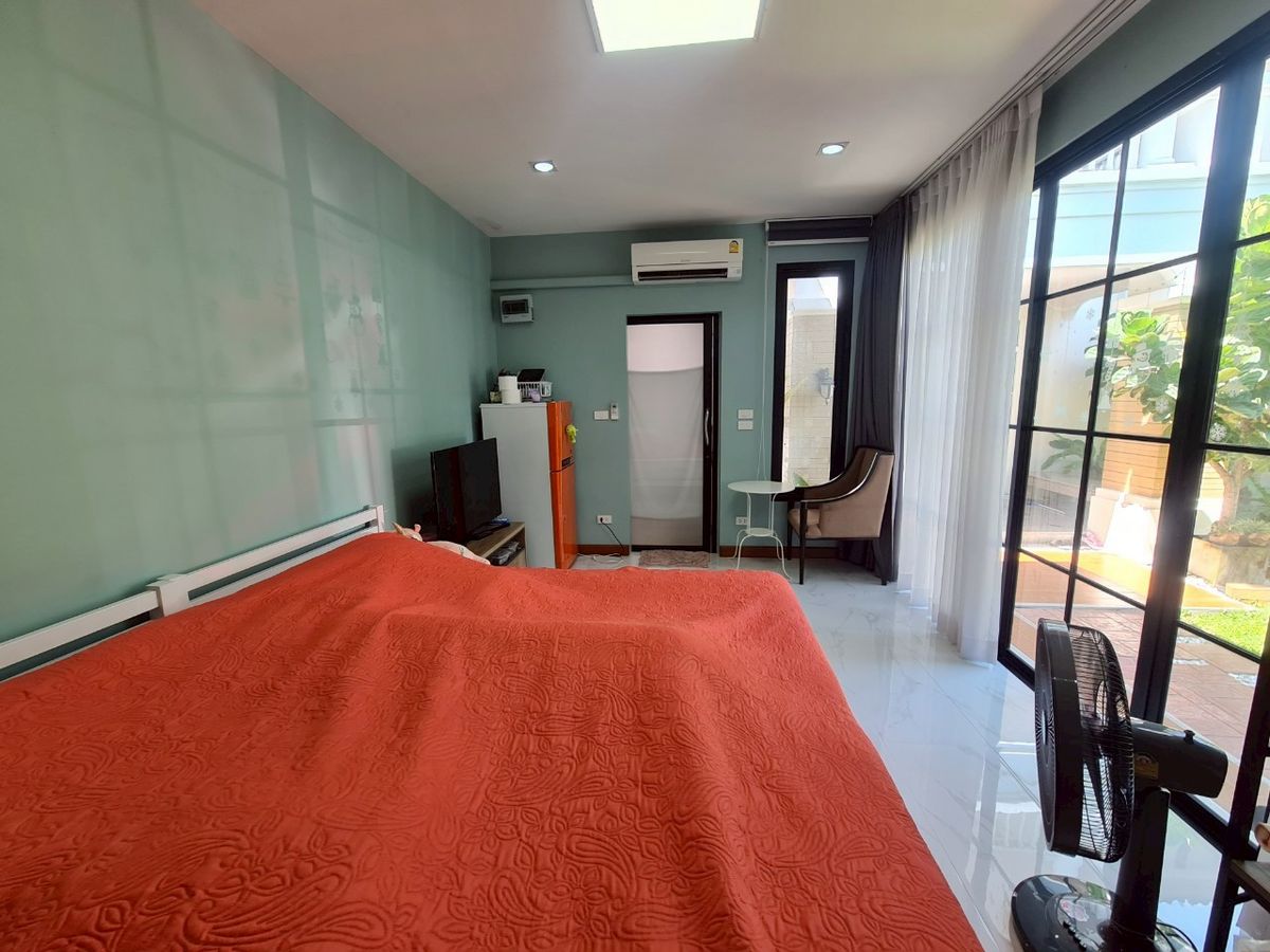 For SaleHouseRattanathibet, Sanambinna : Luxury single-style house for sale, Luxury Luxury Project, Ratchaphruek-Rattanathibet 2, with a certified house Very beautiful condition