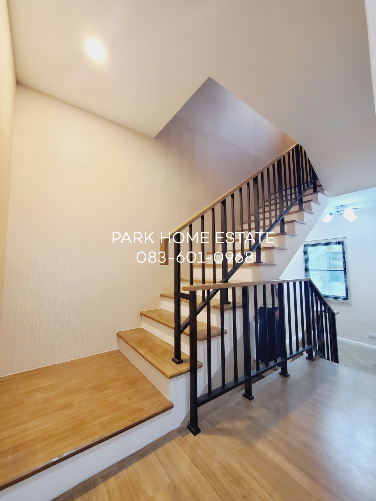For RentTownhomeMin Buri, Romklao : Only 35,000 baht/month, 3 -story townhome, 3 bedrooms, 3 bathrooms, 2 parking spaces, 152 square meters of living space (18 square wah area)