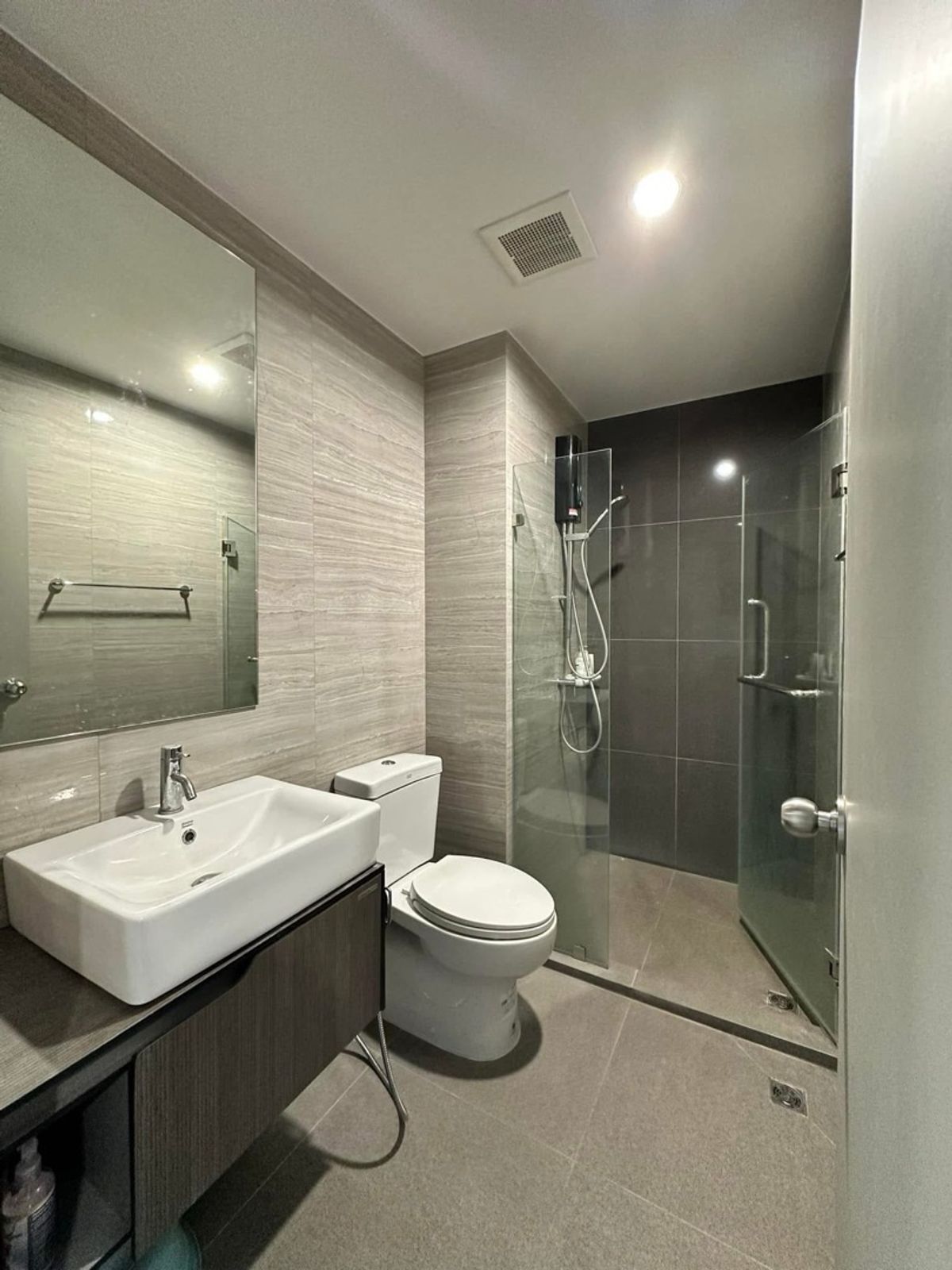 ขายคอนโดปิ่นเกล้า จรัญสนิทวงศ์ : ขาย The Parkland จรัญ-ปิ่นเกล้า ตึก C ชั้น 6 ขนาด 30 ตร.ม. ราคา 2,600,000 บาท 