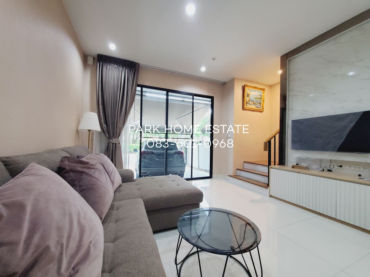 For RentTownhomeMin Buri, Romklao : Only 35,000 baht/month, 3 -story townhome, 3 bedrooms, 3 bathrooms, 2 parking spaces, 152 square meters of living space (18 square wah area)