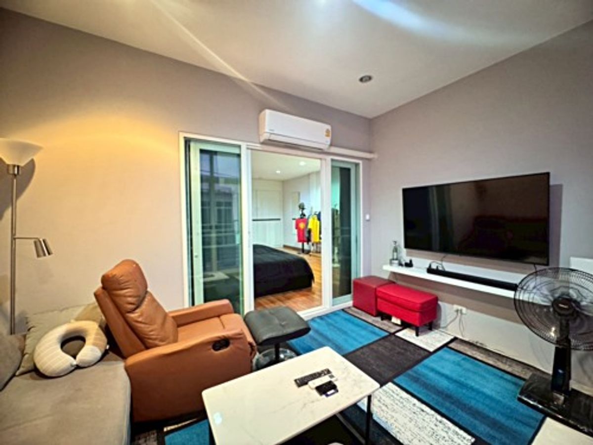 For SaleTownhomePattanakan, Srinakarin : Special opportunity! 3 -story townhouse for sale, brand new condition Ready Golden Location Development 44 (N.1884)