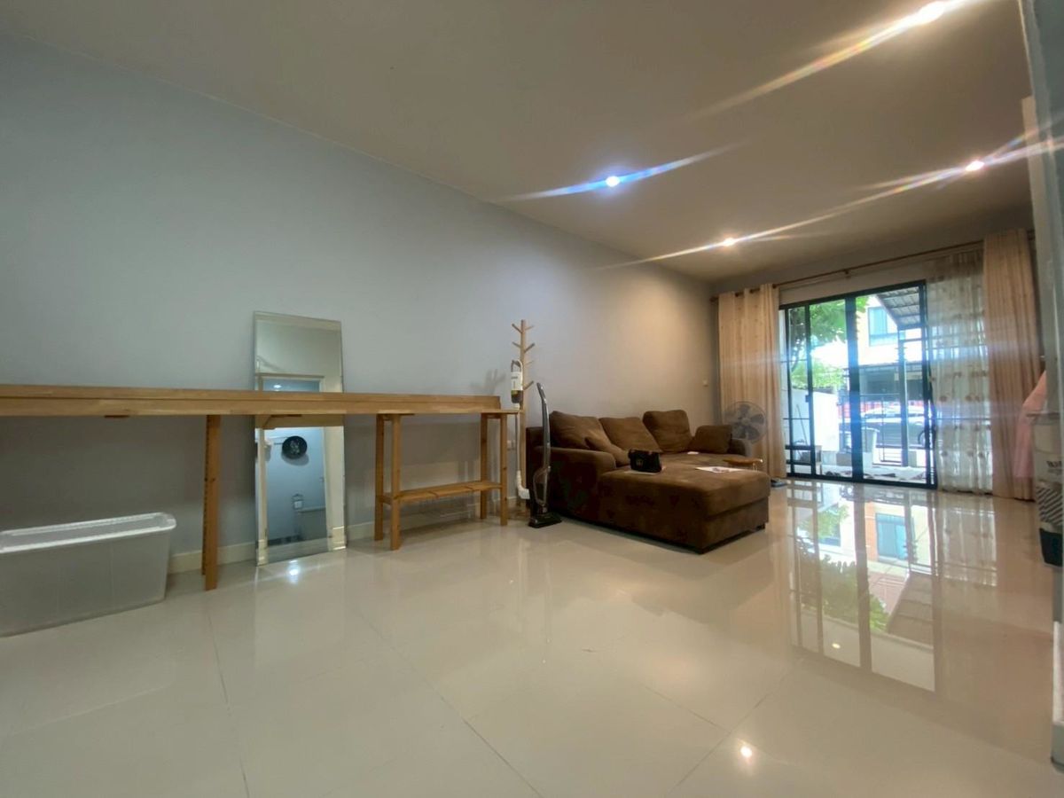 For SaleTownhomeVipawadee, Don Mueang, Lak Si : Three -story townhome for sale Signature Vibhavadi 60 project, beautiful house, good location, ready to stay