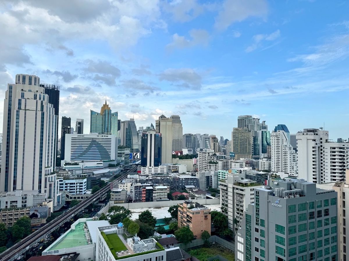 ขายคอนโดนานา : ห้องทิศตะวันออก ฝั่งวิวที่สวยที่สุดของโครงการ เพียง 24x,xxx/SQM ได้ทางเชื่อมเข้าโครงการ โทร 0946503223