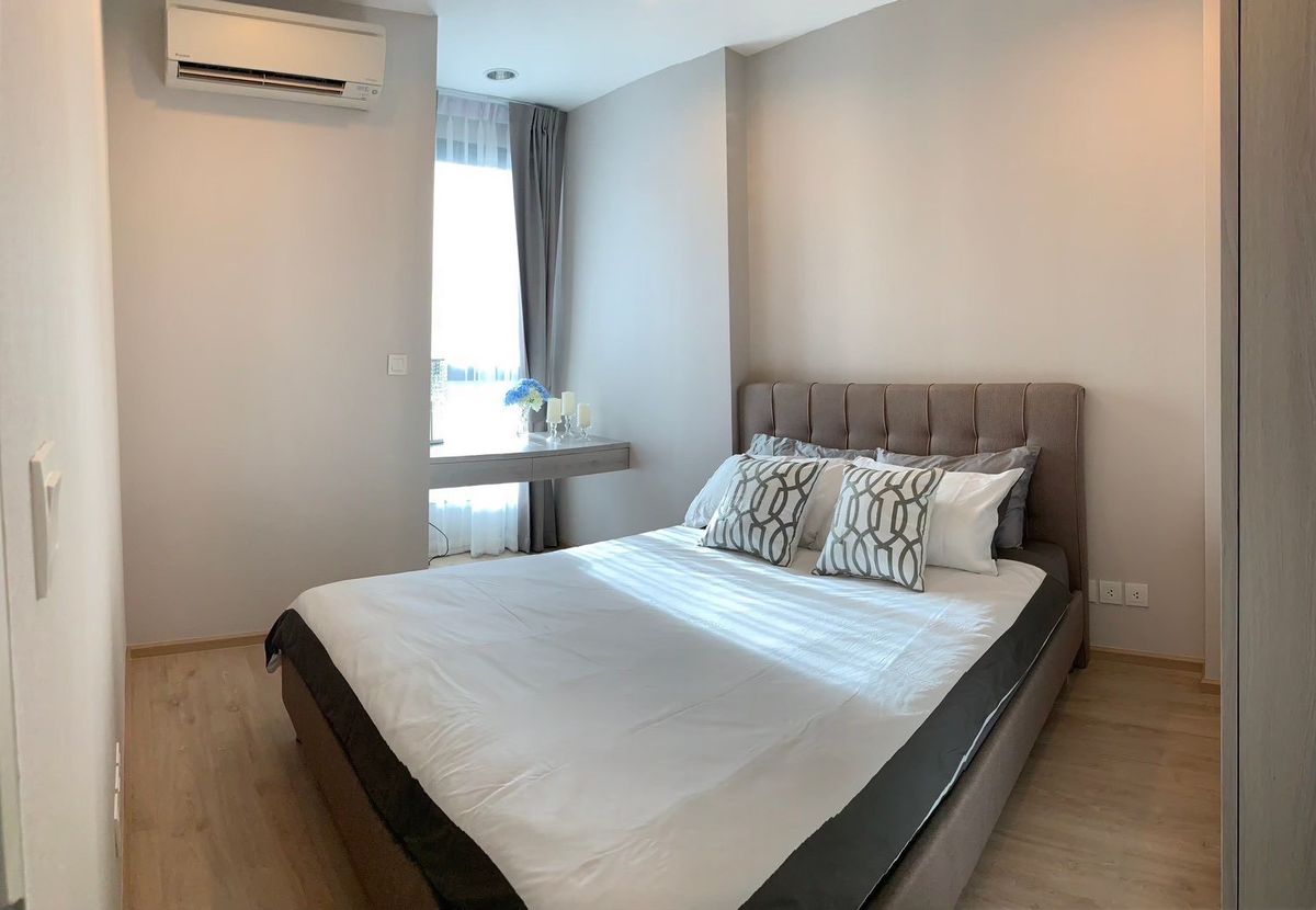 For RentCondoRatchathewi,Phayathai : (For Rent) Corner Unit 2 Beds 2 Baths 60 Sqm. Fully furnished, unblock view - READY TO MOVE IN