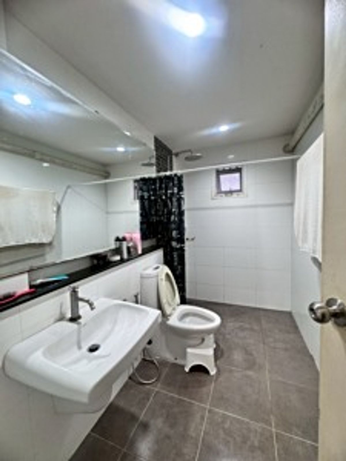 For SaleTownhomePattanakan, Srinakarin : Special opportunity! 3 -story townhouse for sale, brand new condition Ready Golden Location Development 44 (N.1884)