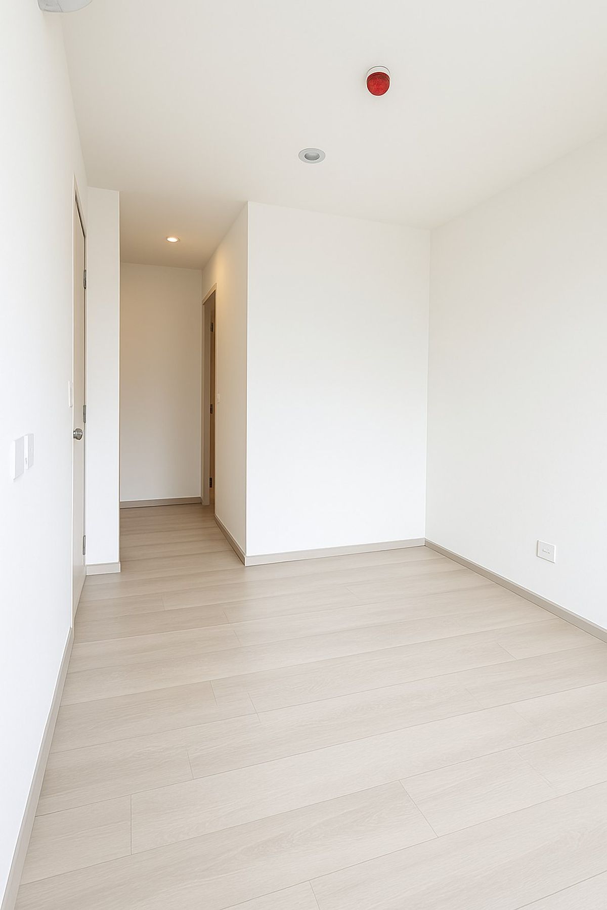 ขายคอนโดพระราม 9 เพชรบุรีตัดใหม่ RCA : 🔥 ขายด่วน 🔥  ถูกสุด ห้องใหม่ เลเอาท์สวย ห้องสวย ตรงปก ห้องมุม กว้าง Call 0619824959