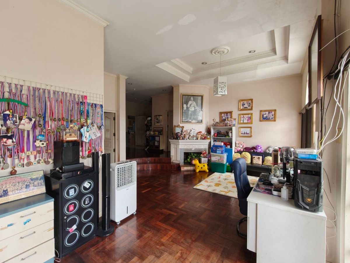 ขายบ้านเชียงใหม่ : ขายบ้านพร้อมที่ดินแปลงสวย 160 ตารางวา ทำเลทอง ใจกลางเชียงใหม่