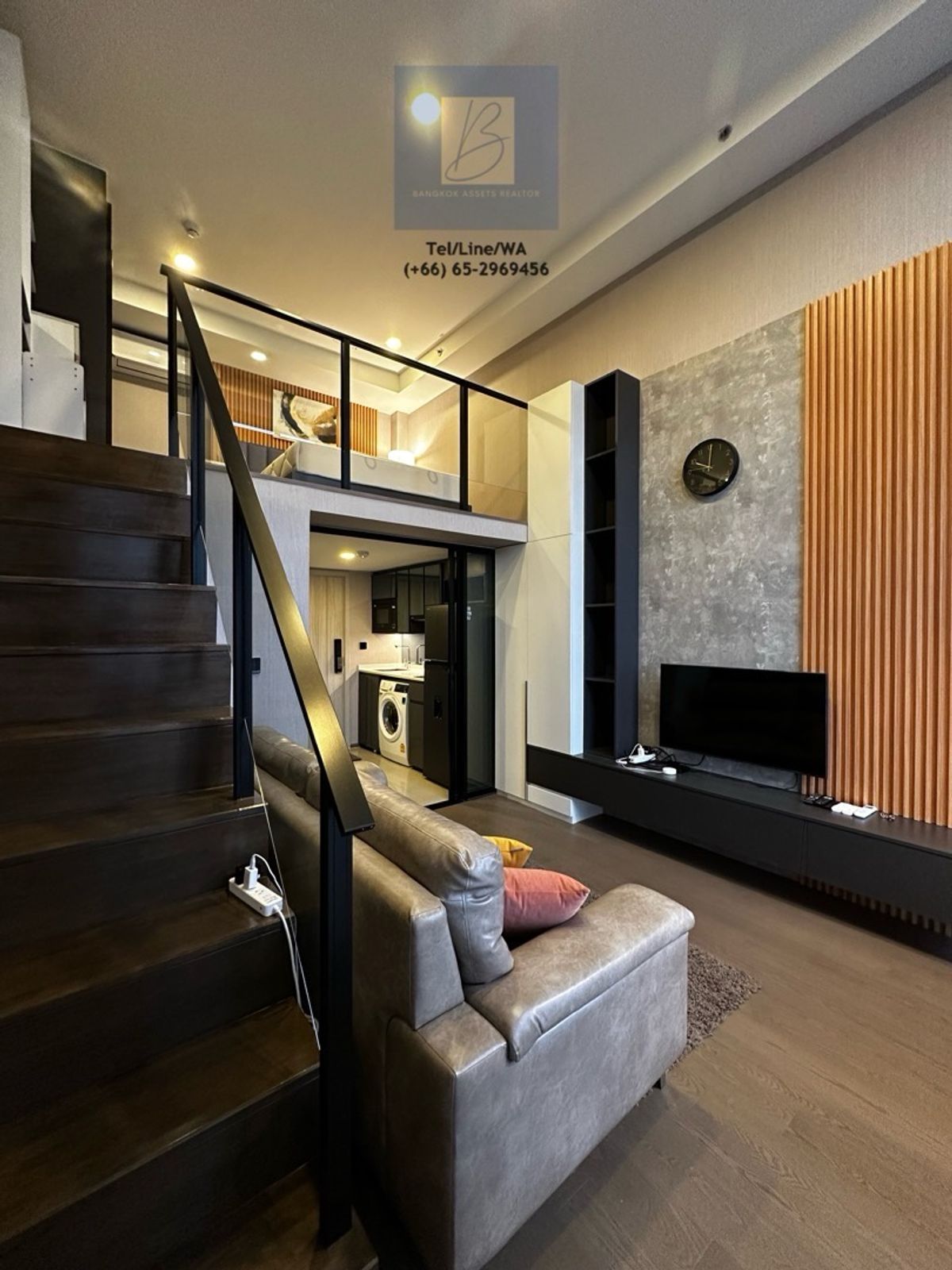 For RentCondoSiam Paragon ,Chulalongkorn,Samyan : Duplex room for rent located near Silom and Chula. Luxury condo fully furnished with high quality furniture. ✨