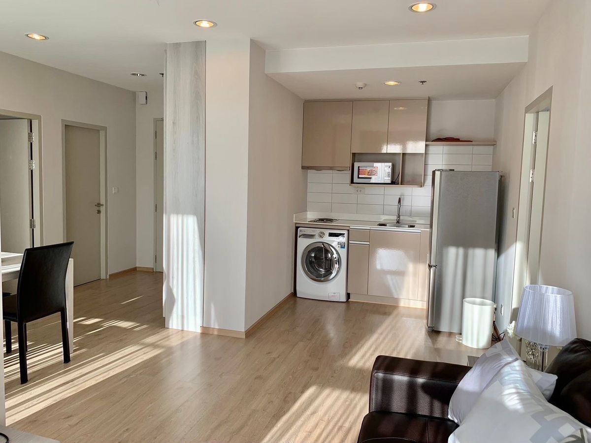 For RentCondoRatchathewi,Phayathai : (For Rent) Corner Unit 2 Beds 2 Baths 60 Sqm. Fully furnished, unblock view - READY TO MOVE IN