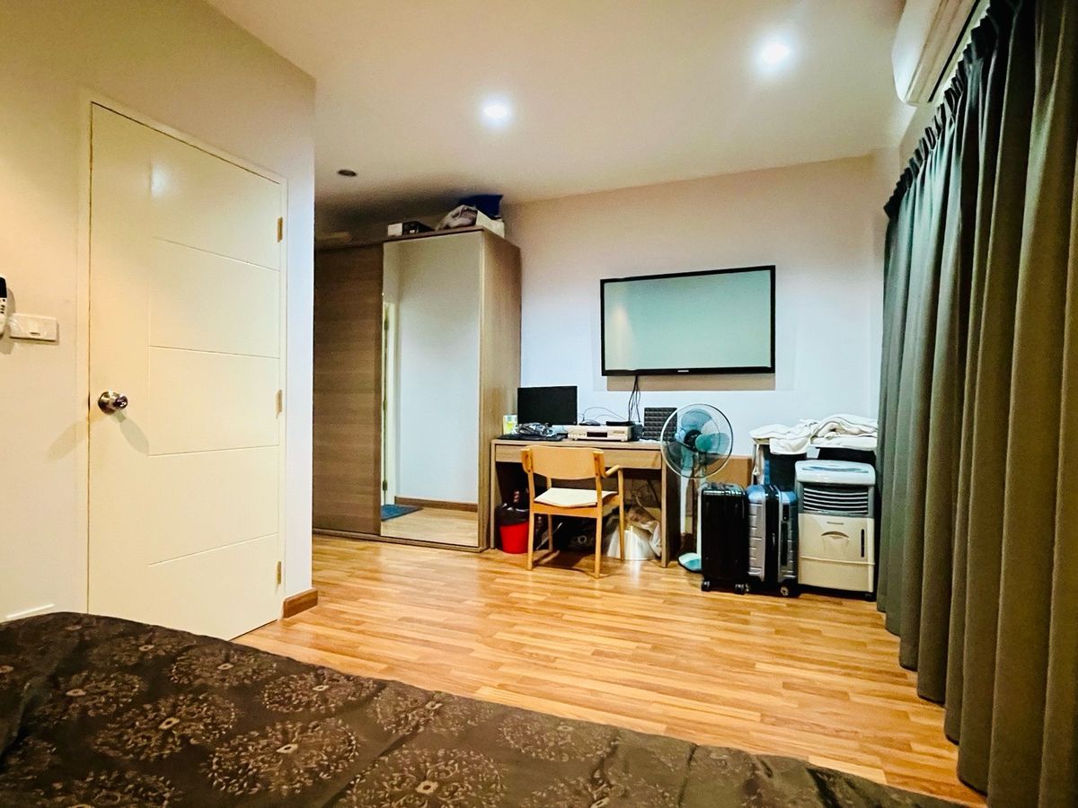 For SaleTownhomePattanakan, Srinakarin : Sell ​​Townhome, Soi Phatthanakan 44,38, EXCh. Beautiful like an angel