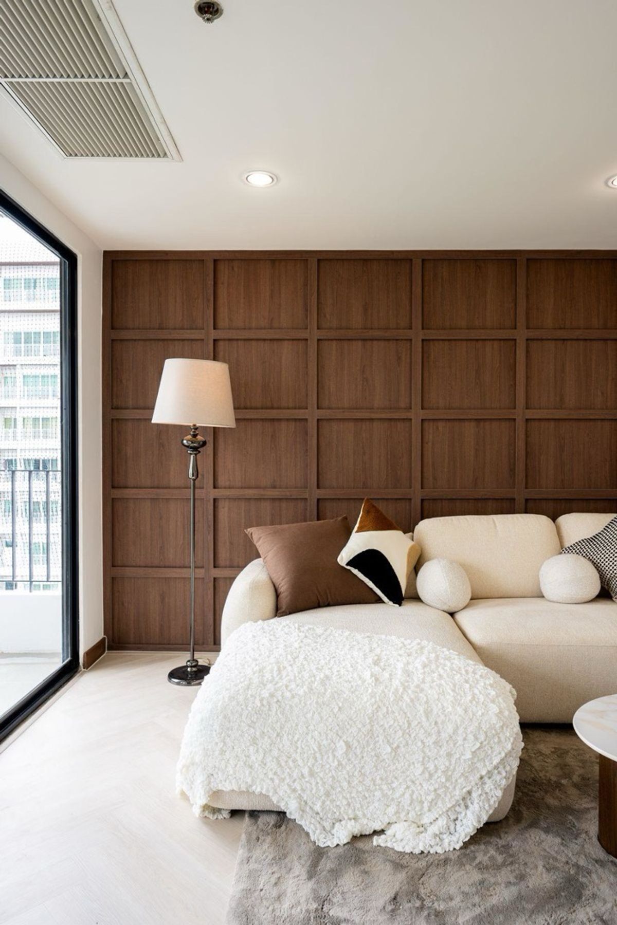 For SaleCondoSukhumvit, Asoke, Thonglor : Rare Unit!! free renovated — 184.4 SQ.M.
3 Bedrooms | 4 Bathrooms 📌080-065-6570